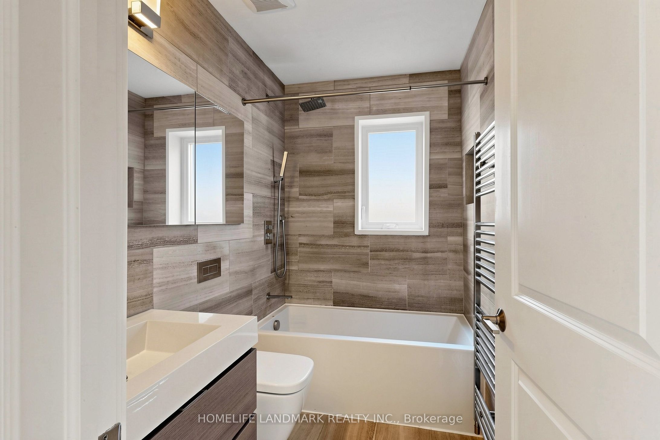 190 Lawrence Avenue W Property Photo 29