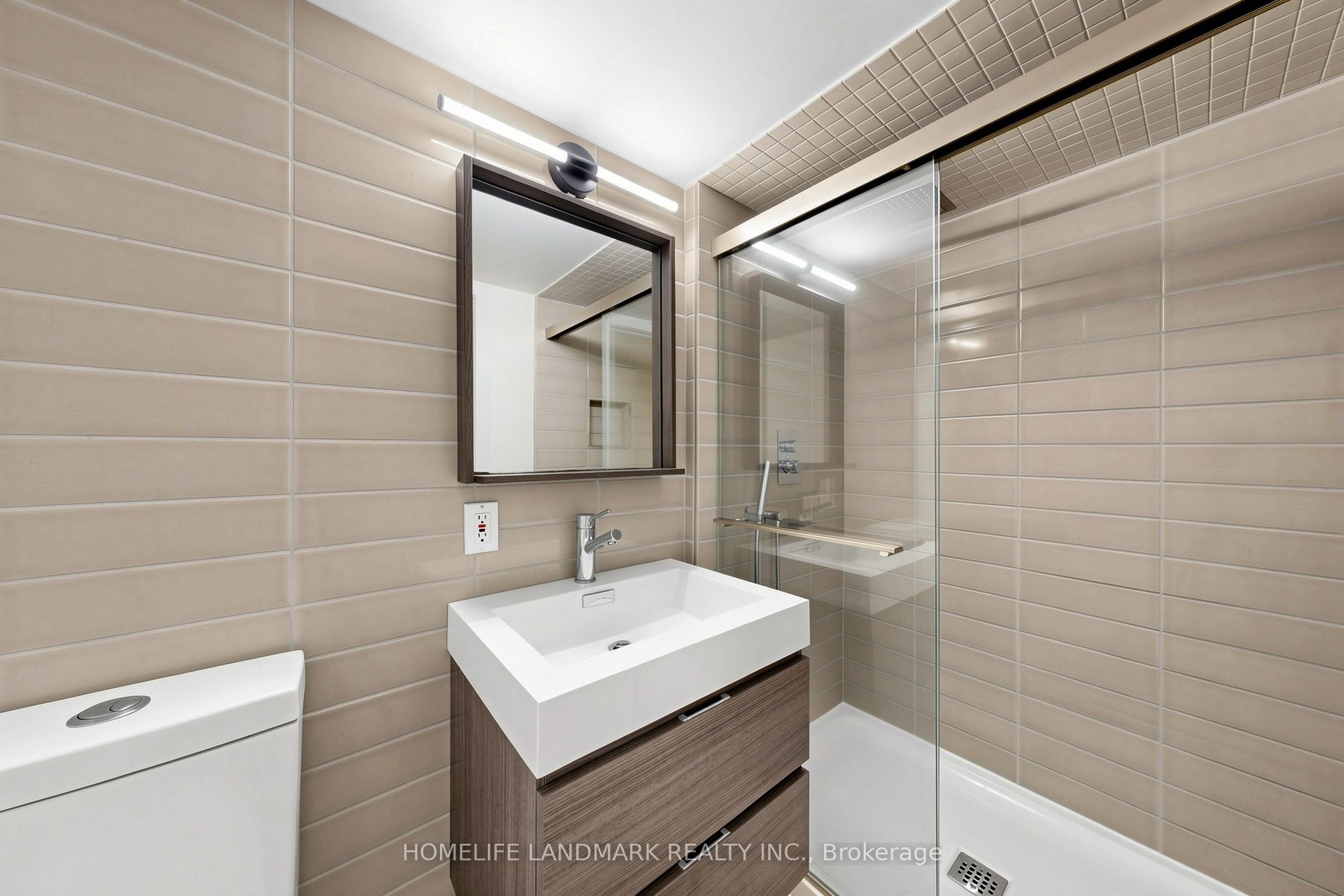 190 Lawrence Avenue W Property Photo 35