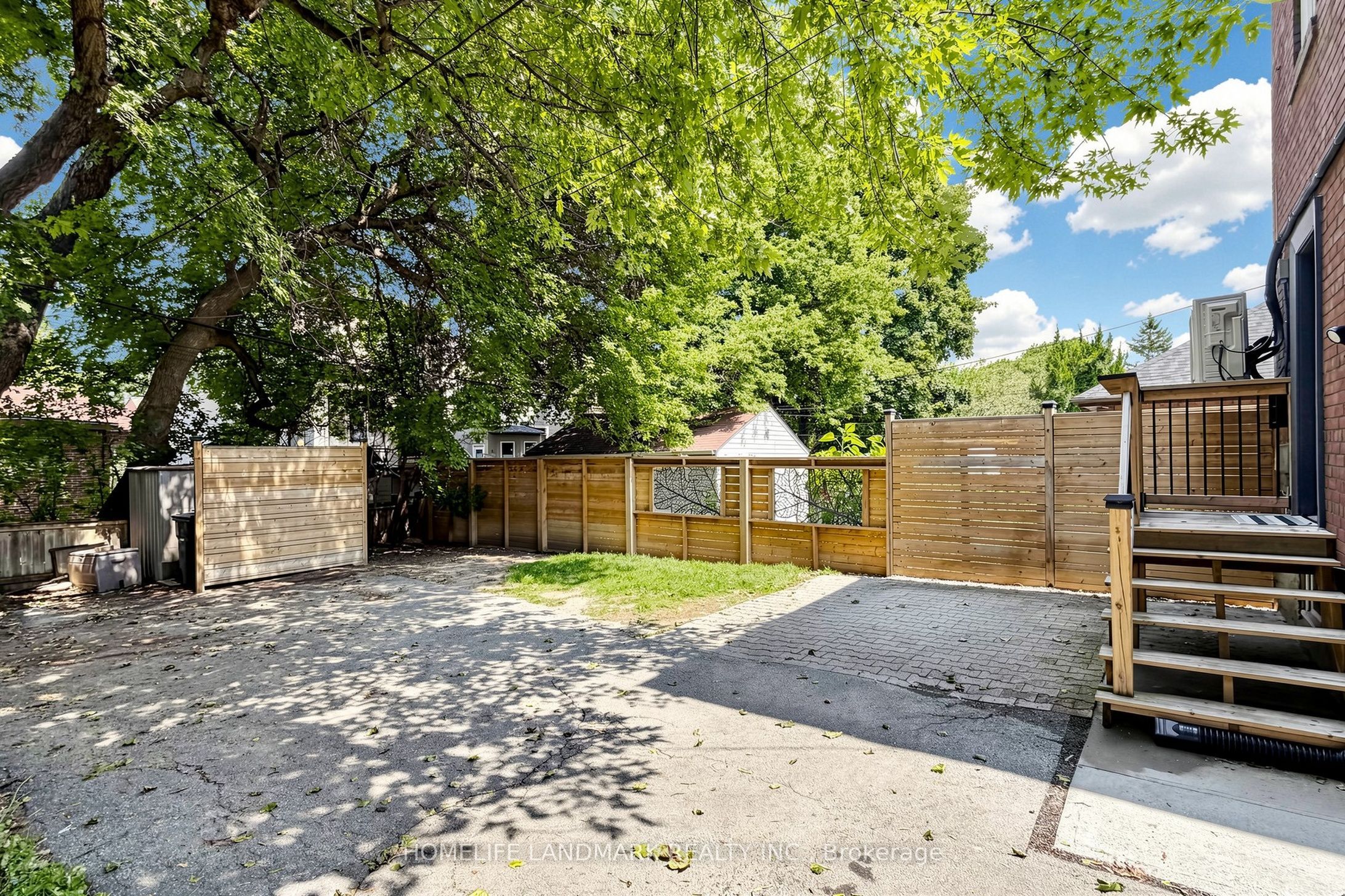 190 Lawrence Avenue W Property Photo 38