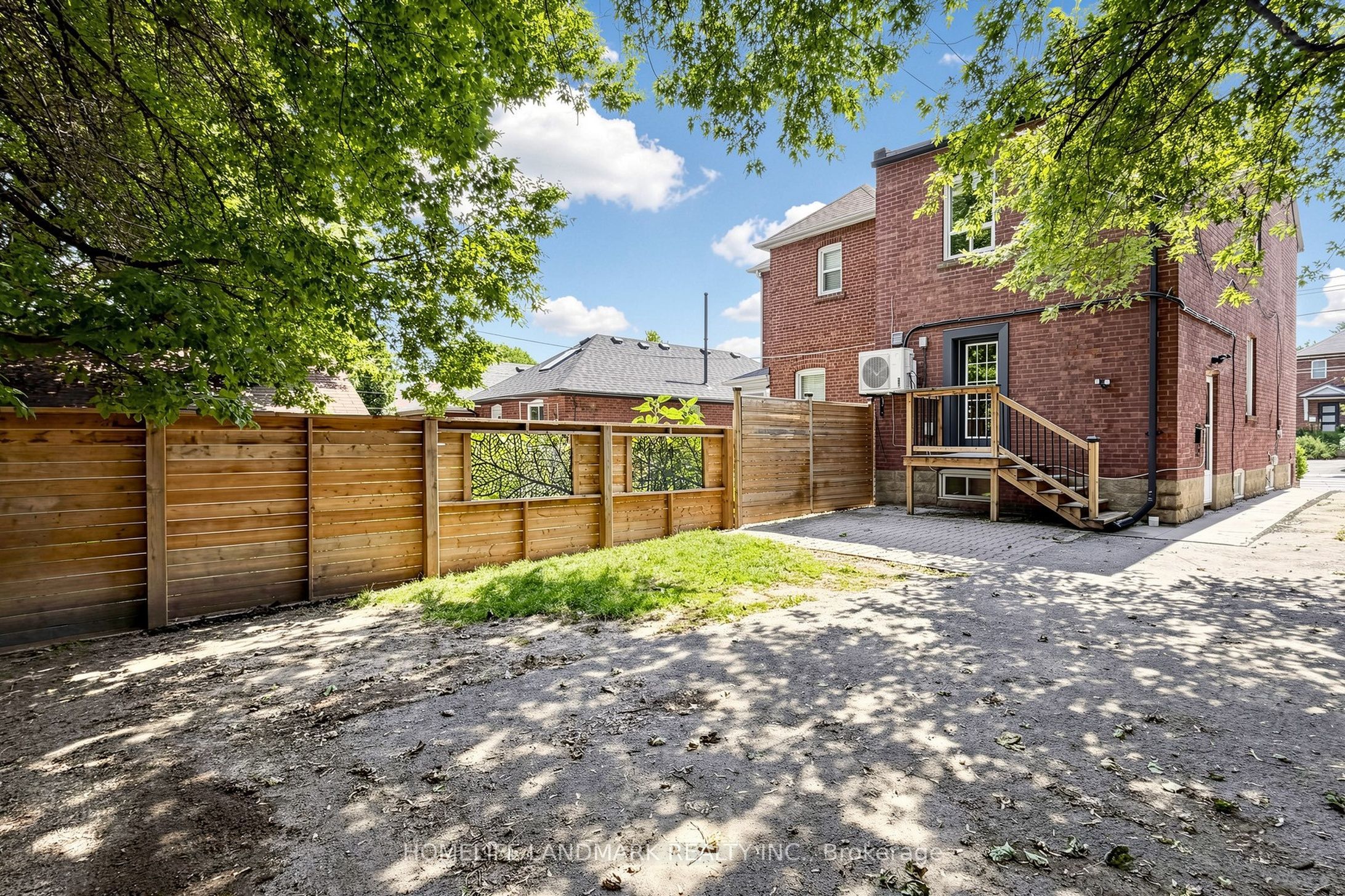 190 Lawrence Avenue W Property Photo 40