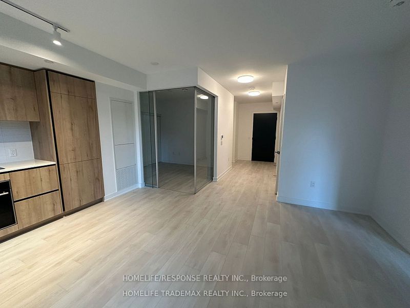 117 Broadway Avenue 416 Property Photo 5