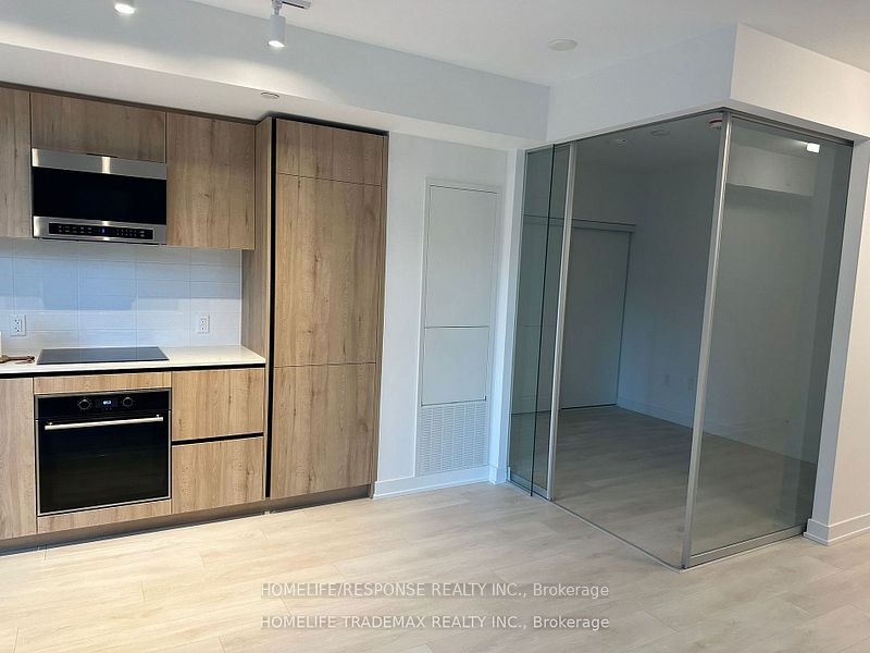117 Broadway Avenue 416 Property Photo 6