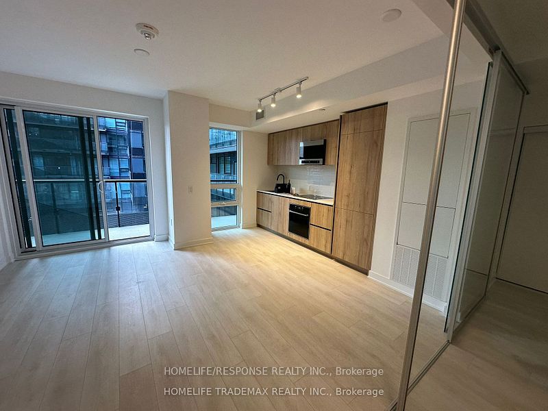 117 Broadway Avenue 416 Property Photo 14