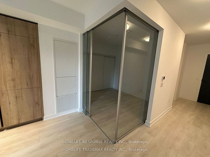 117 Broadway Avenue 416 Property Photo 17