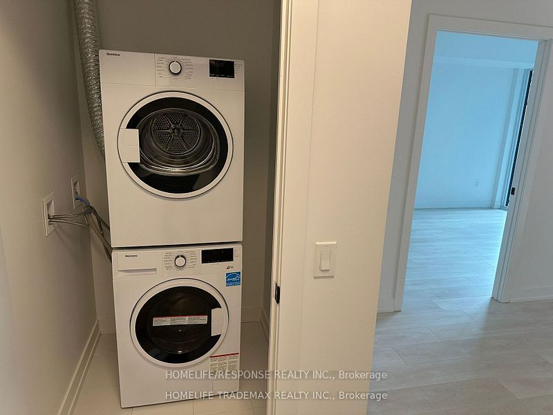 117 Broadway Avenue 416 Property Photo 18