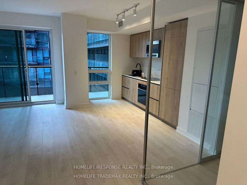 117 Broadway Avenue 416 Property Photo 19