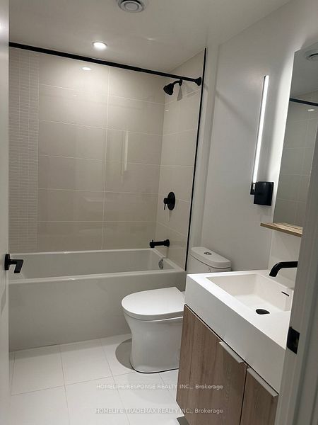 117 Broadway Avenue 416 Property Photo 22