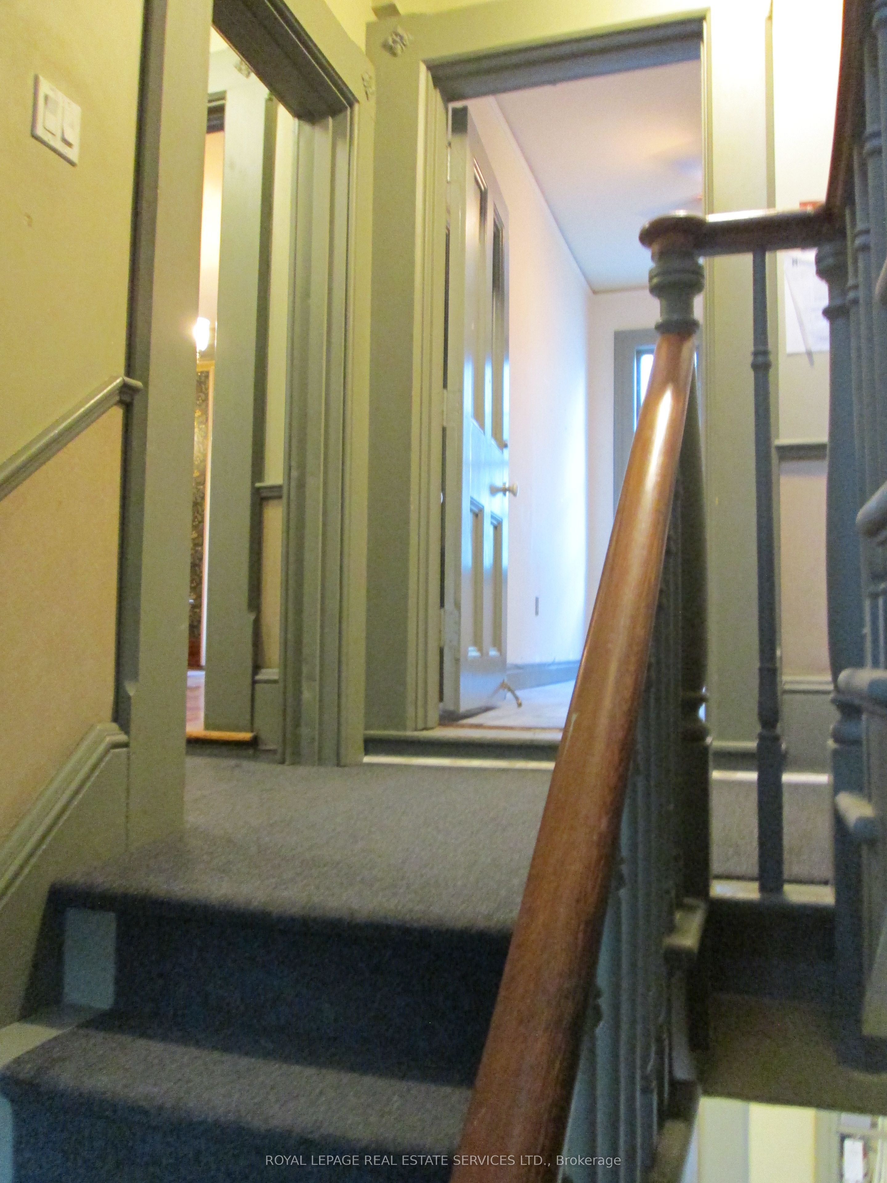 6 Trinity Square Property Photo 17