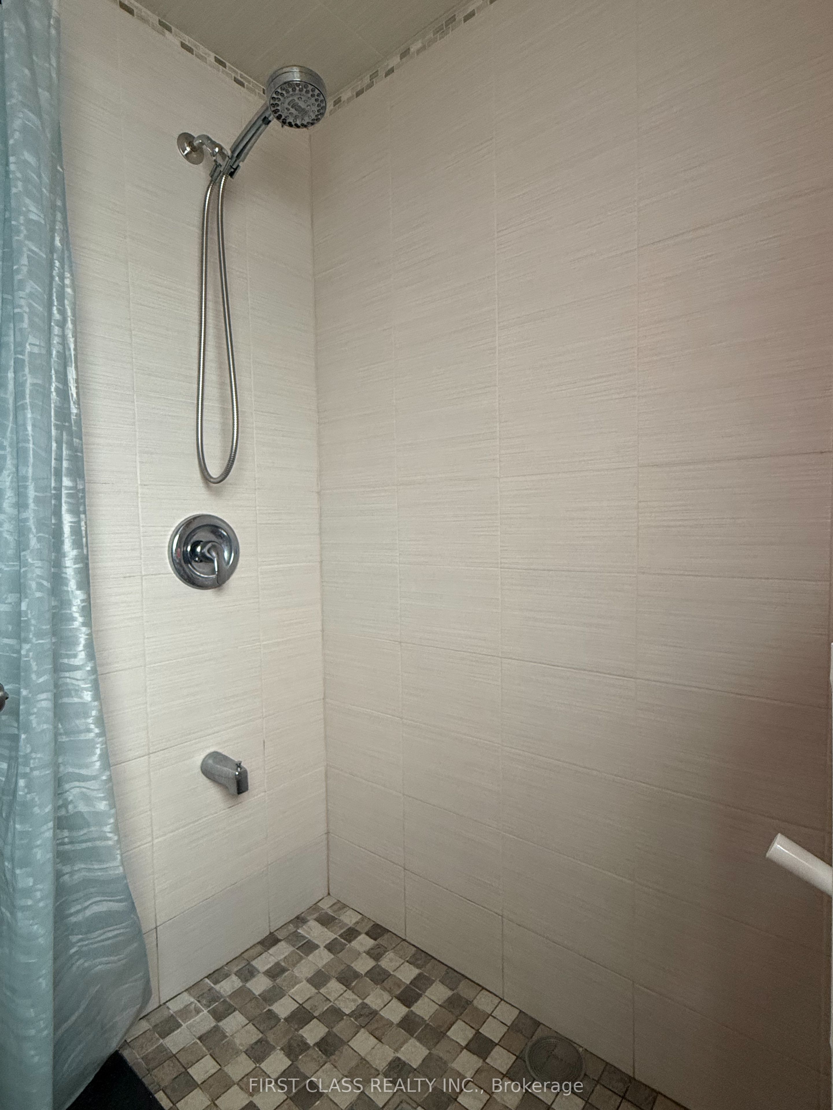17 Harnworth Drive Property Photo 10