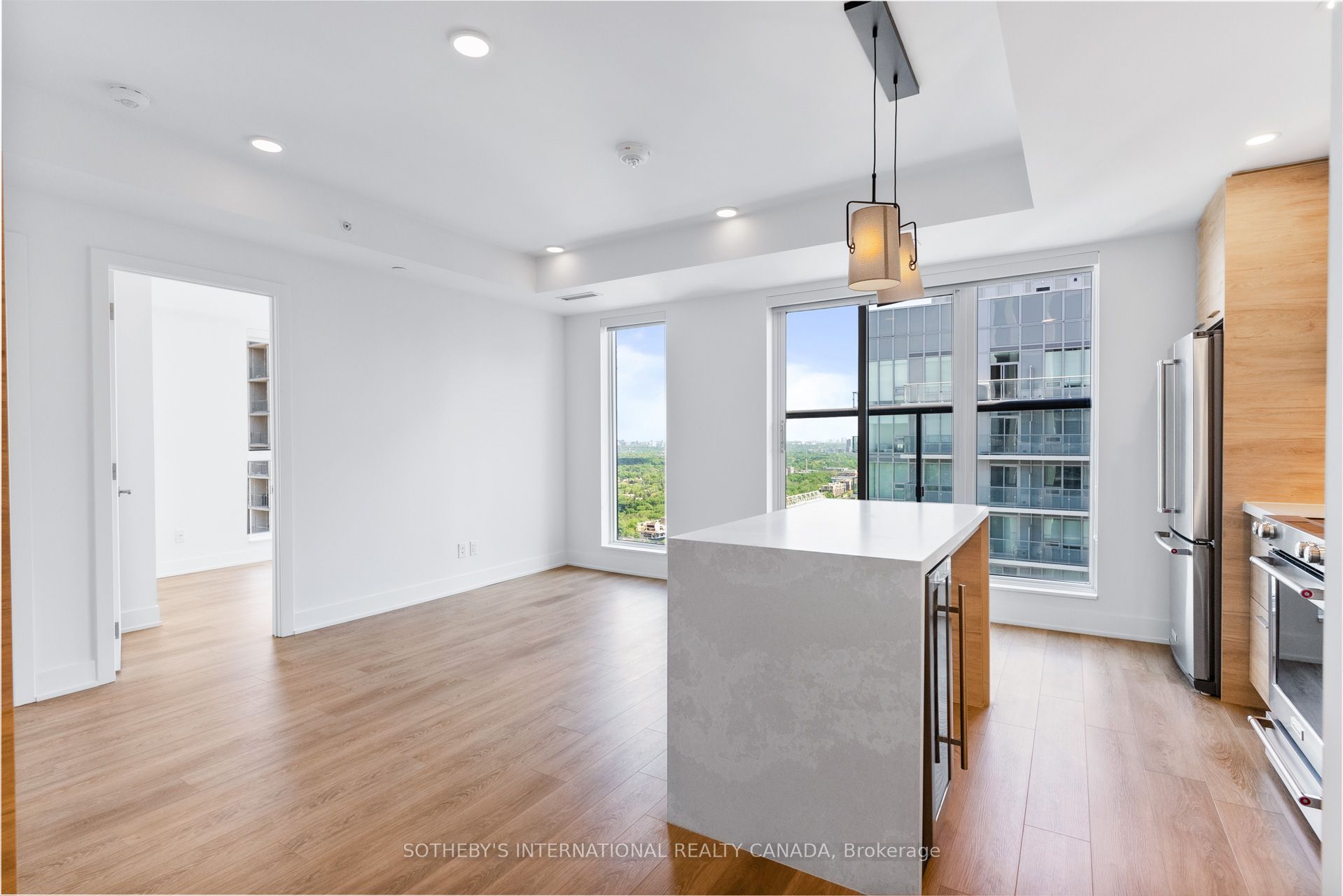 200 Redpath Avenue 3605 Property Photo 4