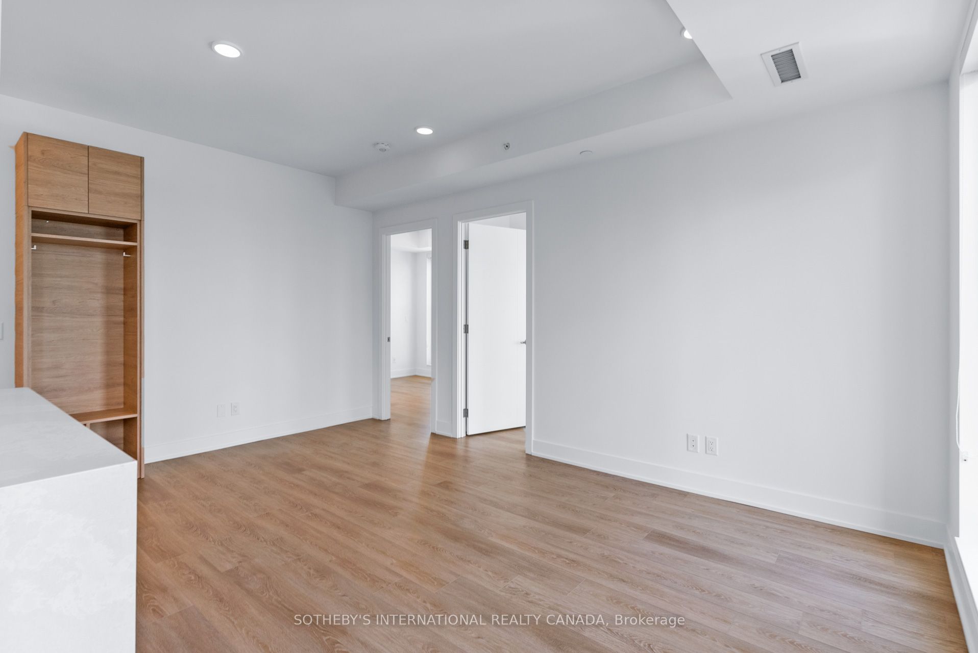 200 Redpath Avenue 3605 Property Photo 5