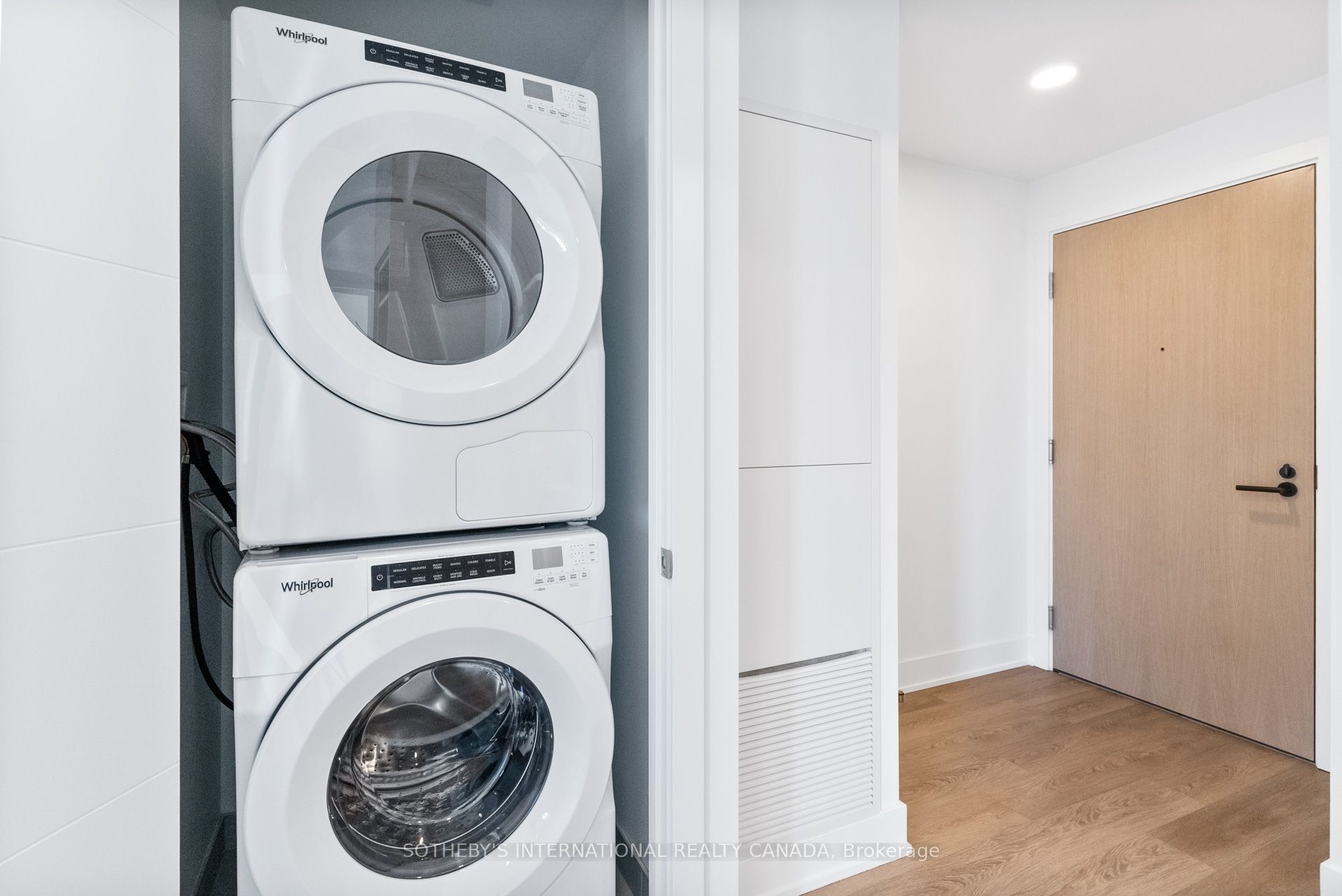 200 Redpath Avenue 3605 Property Photo 11