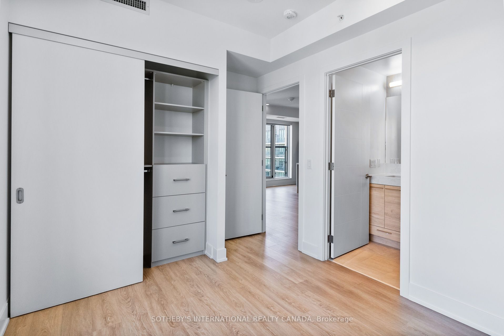200 Redpath Avenue 3605 Property Photo 17