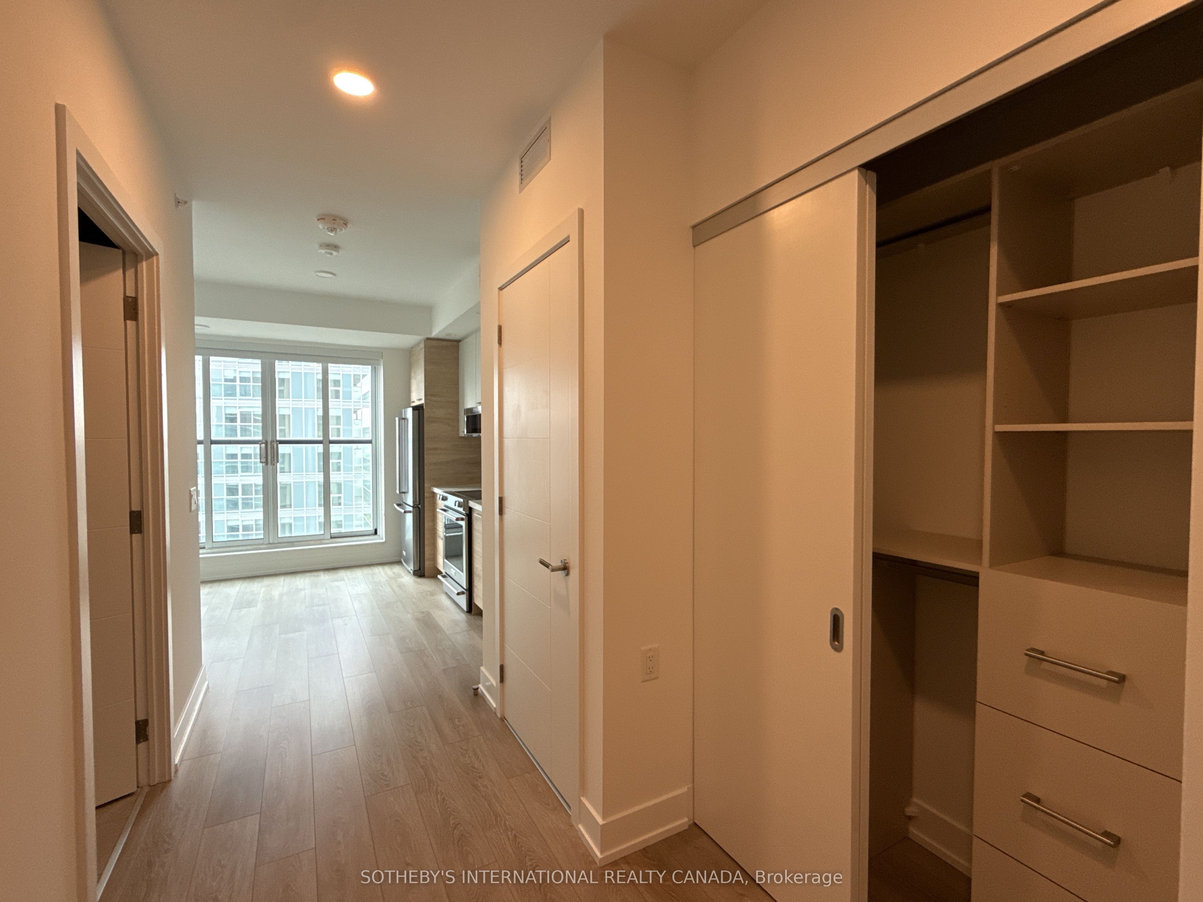 200 Redpath Avenue 2606 Property Photo 6