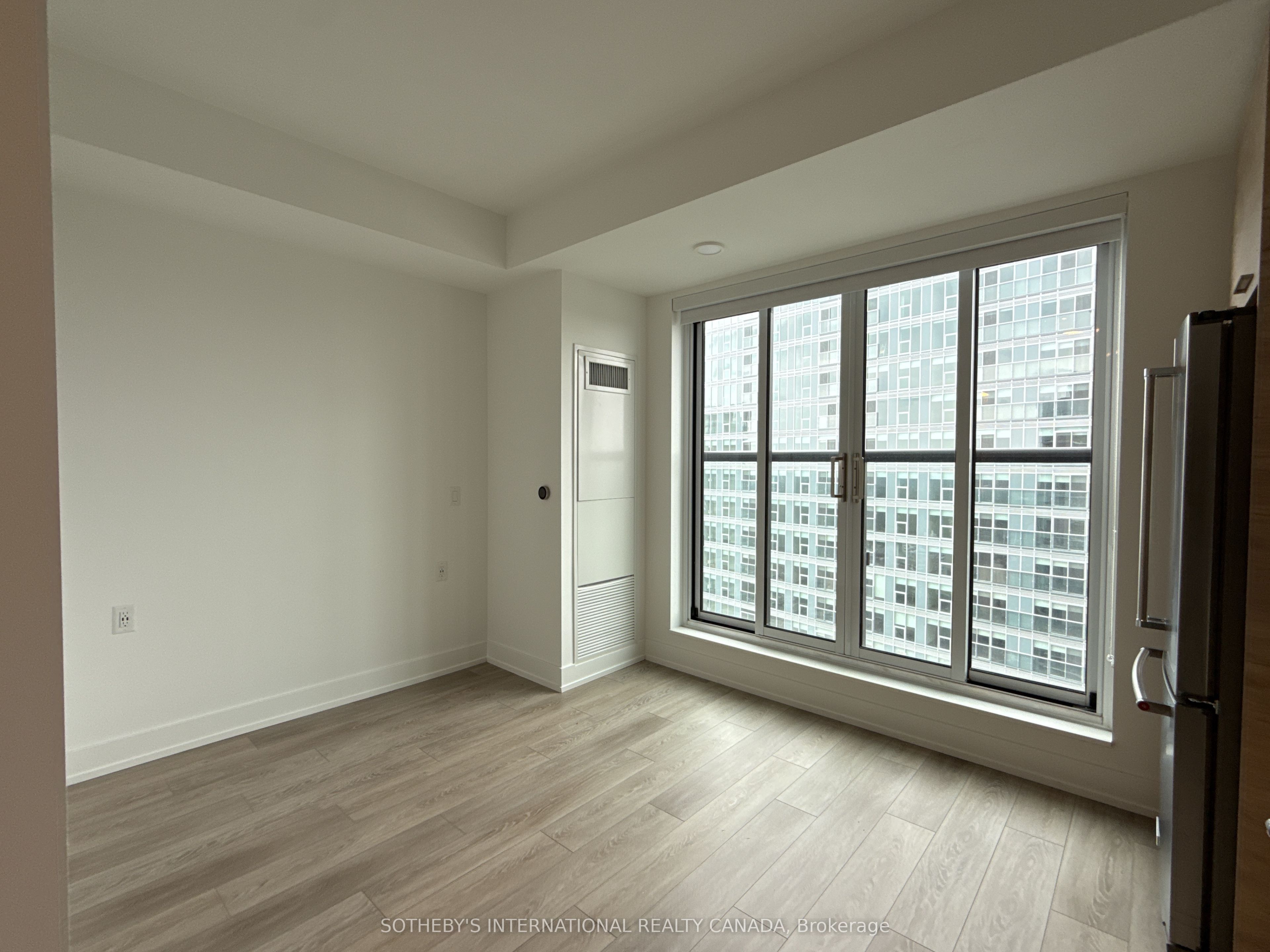 200 Redpath Avenue 2606 Property Photo 8