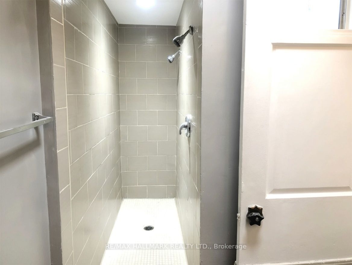 222 Broadway Avenue Property Photo 3