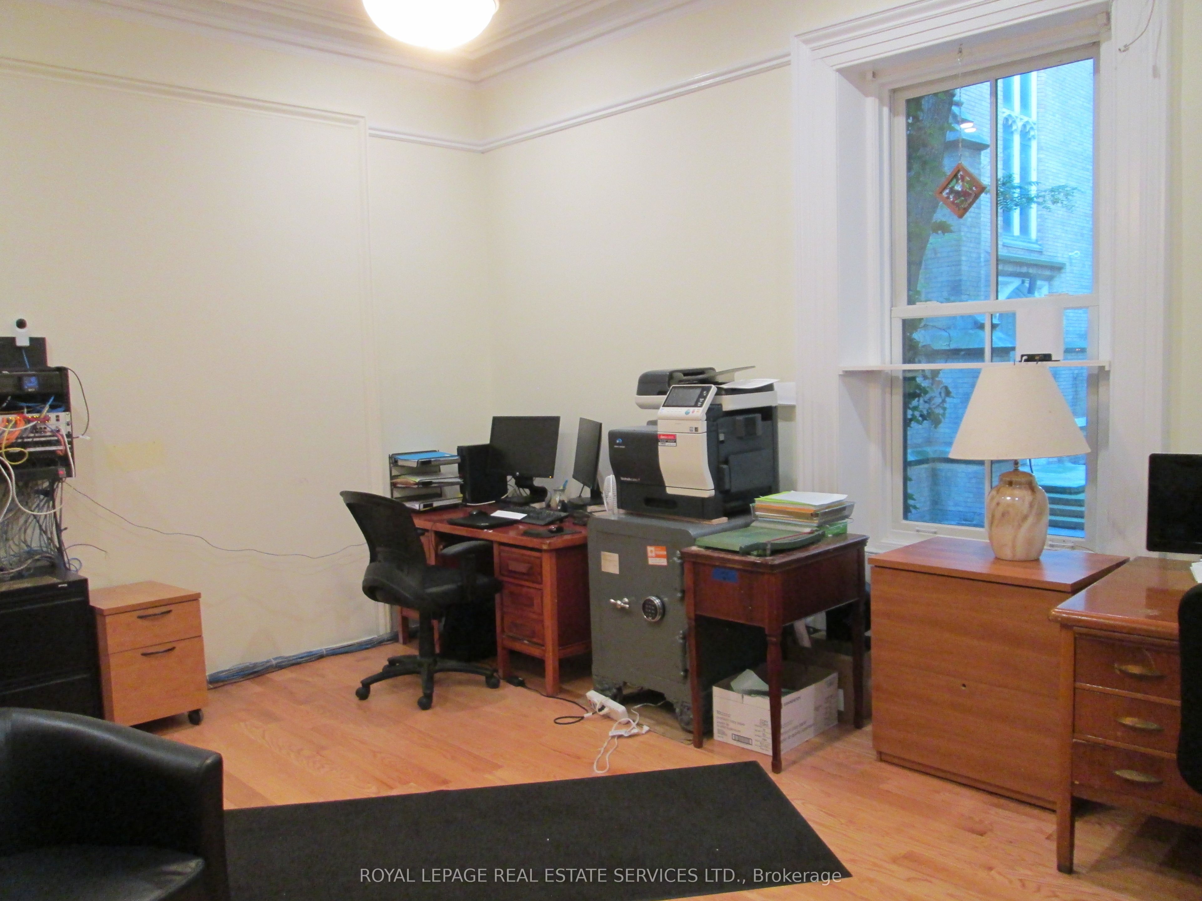 10 Trinity Square Property Photo 6
