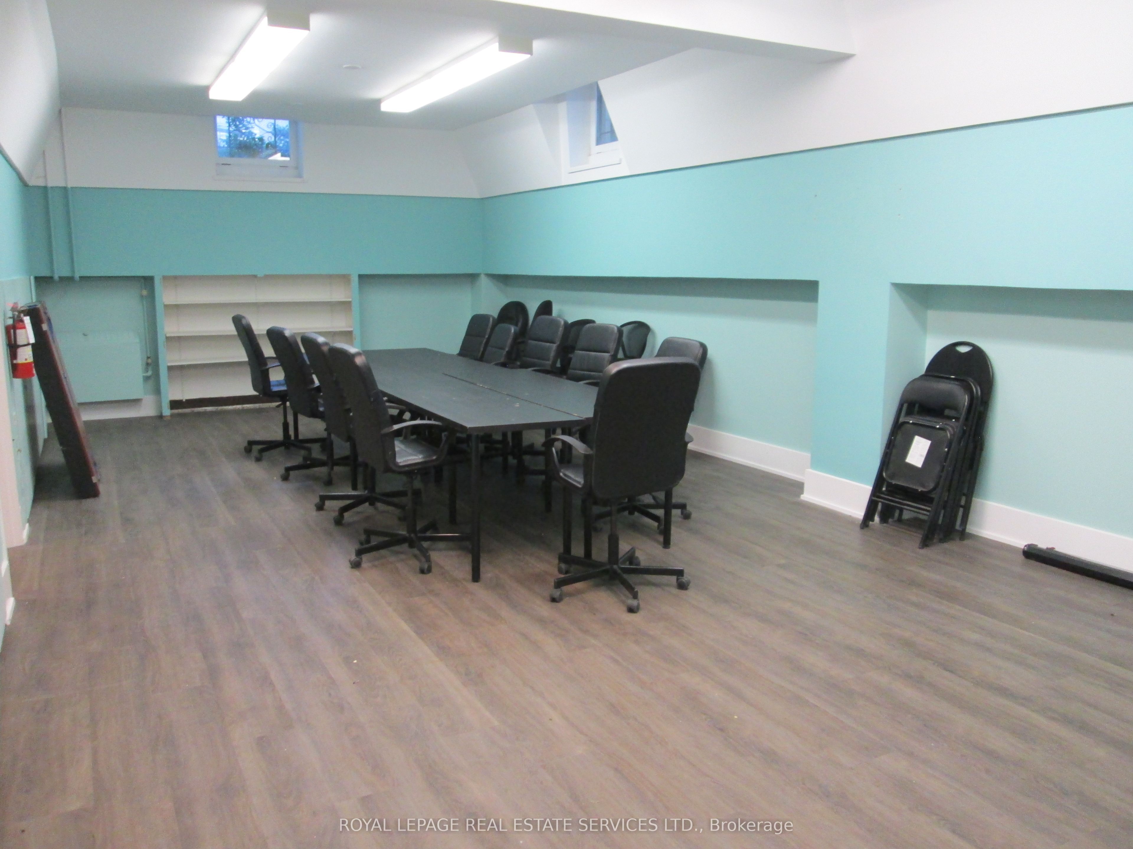 10 Trinity Square Property Photo 7