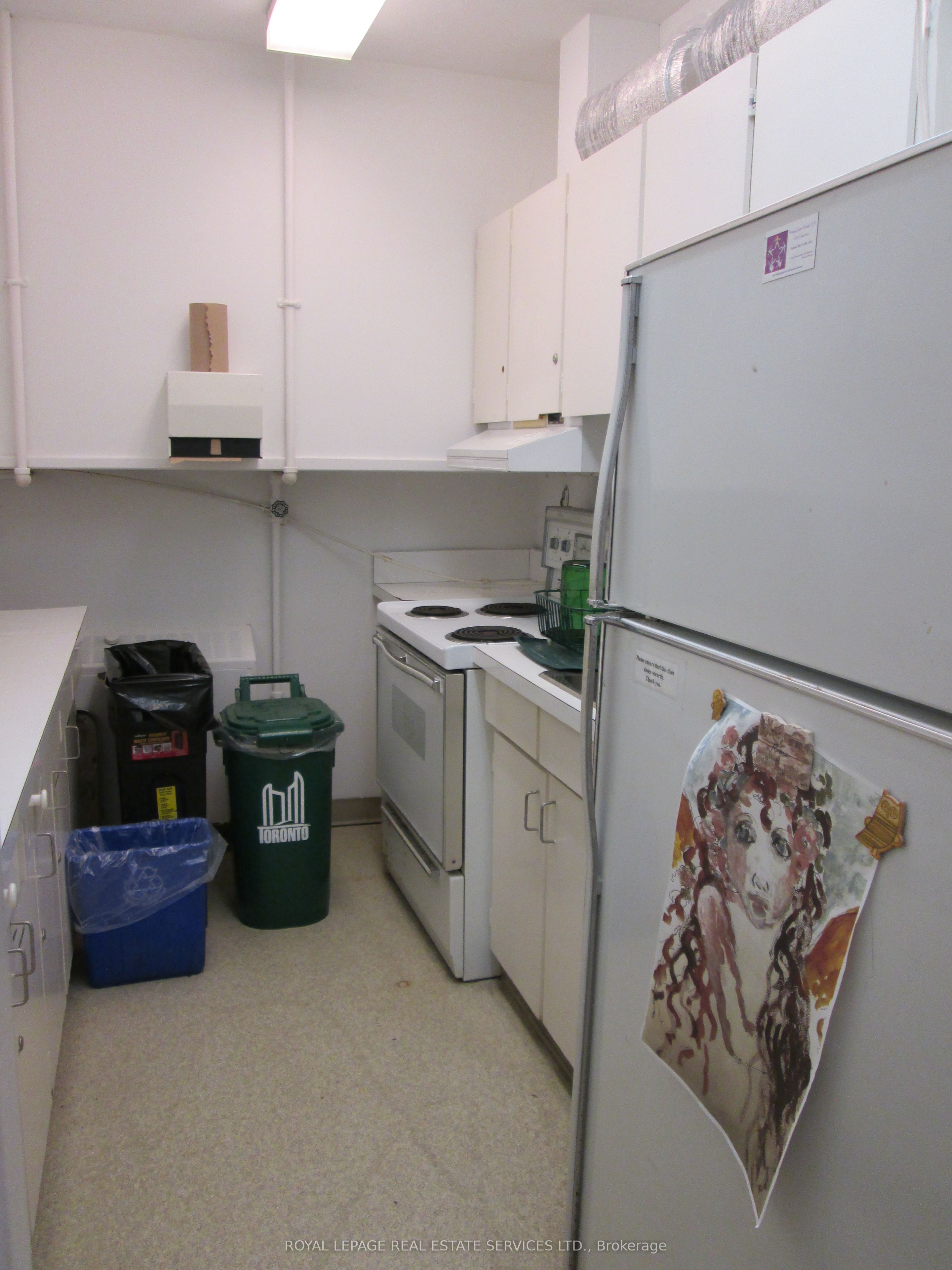 10 Trinity Square Property Photo 8