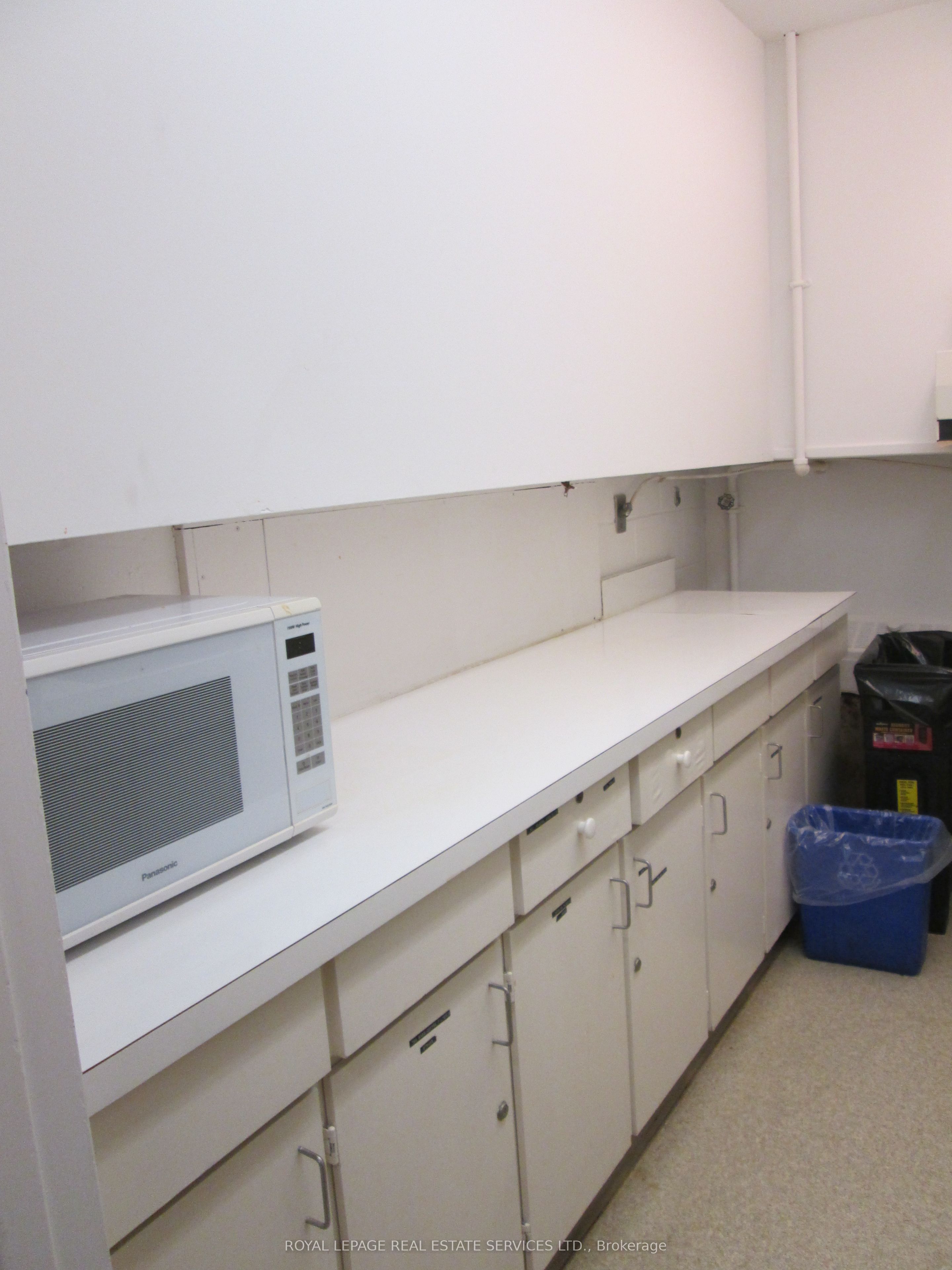 10 Trinity Square Property Photo 9