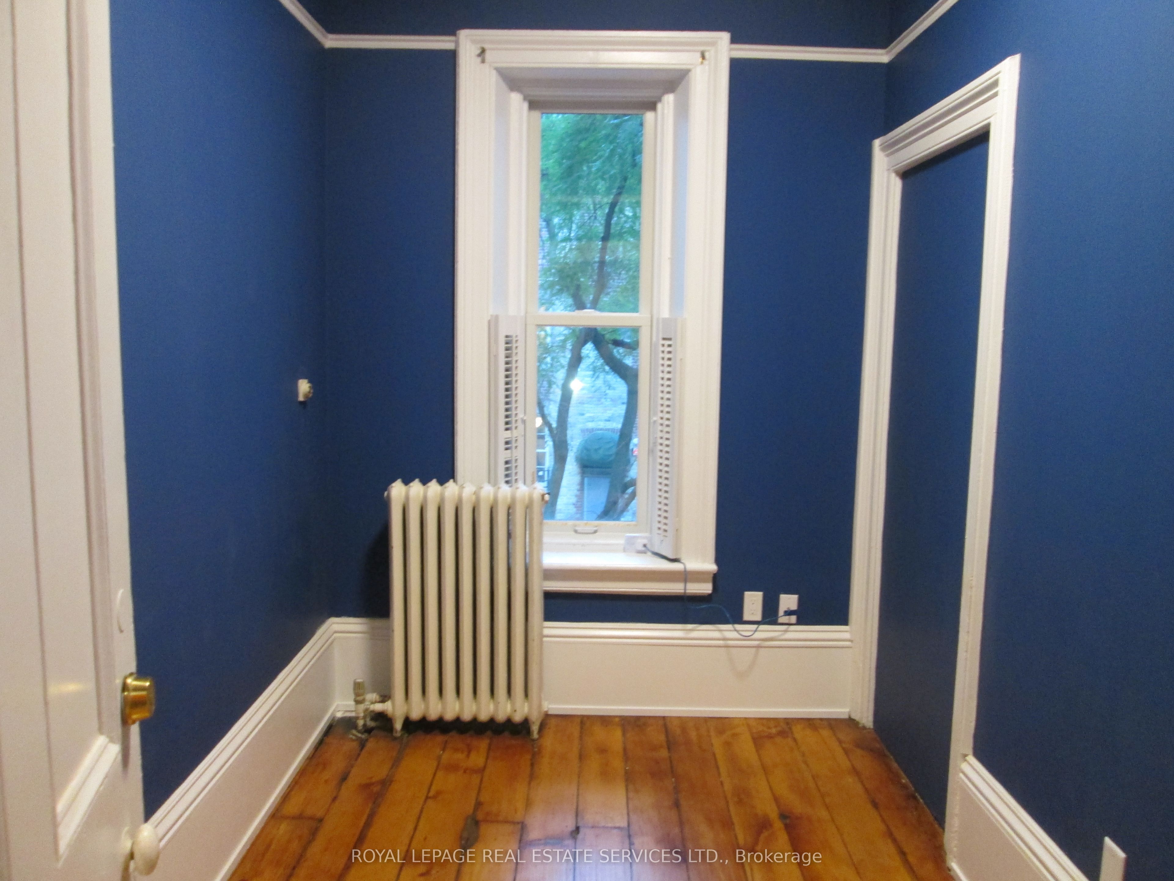 10 Trinity Square Property Photo 15