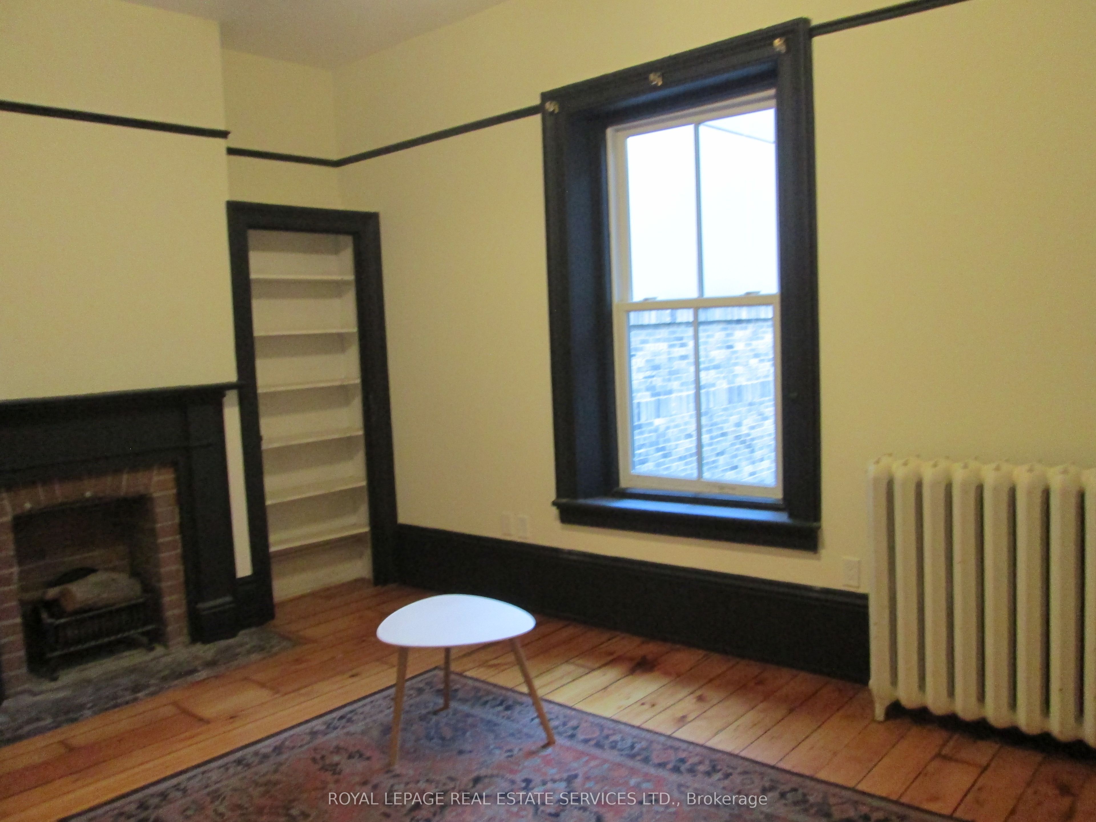 10 Trinity Square Property Photo 16