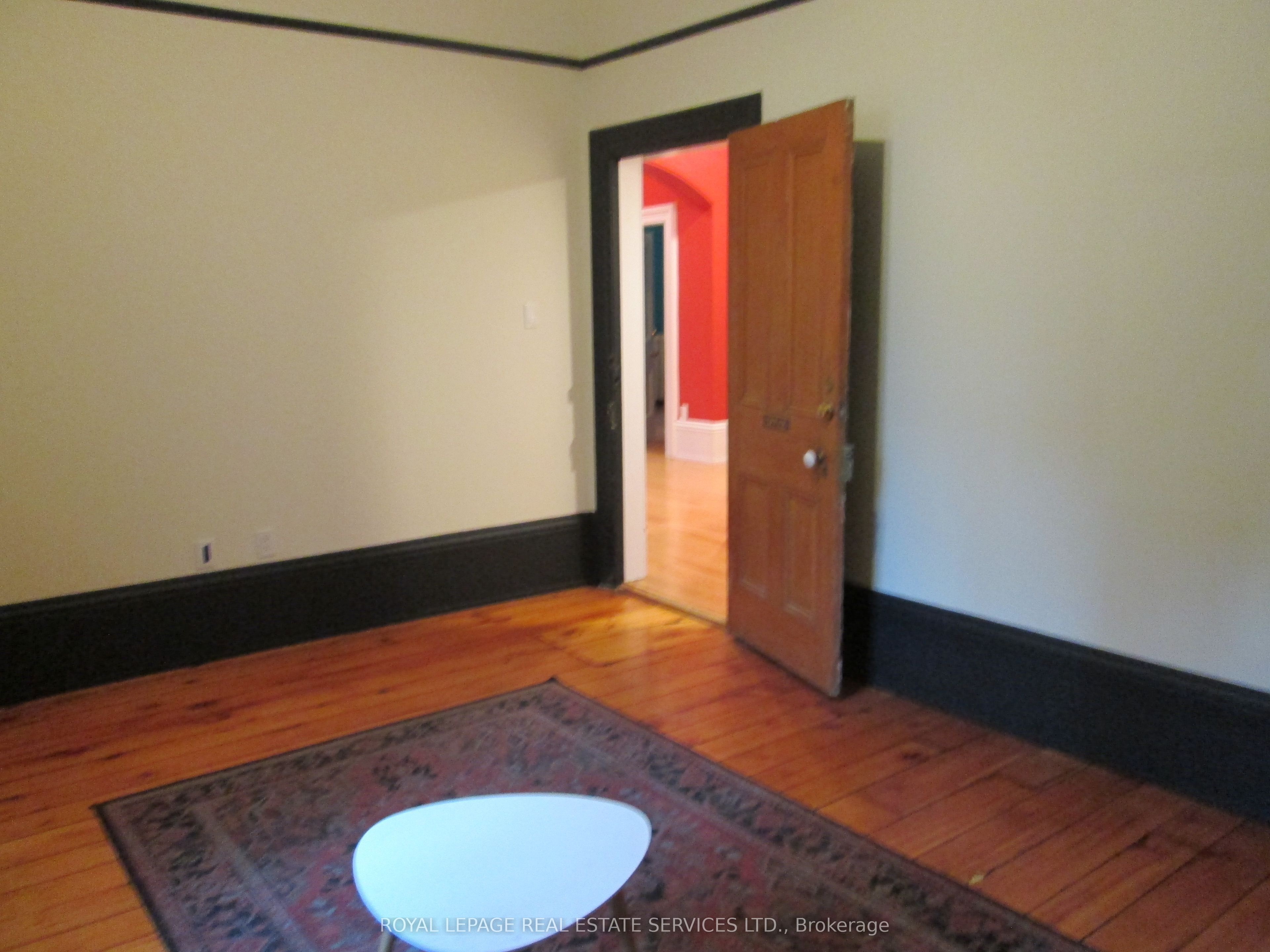 10 Trinity Square Property Photo 17