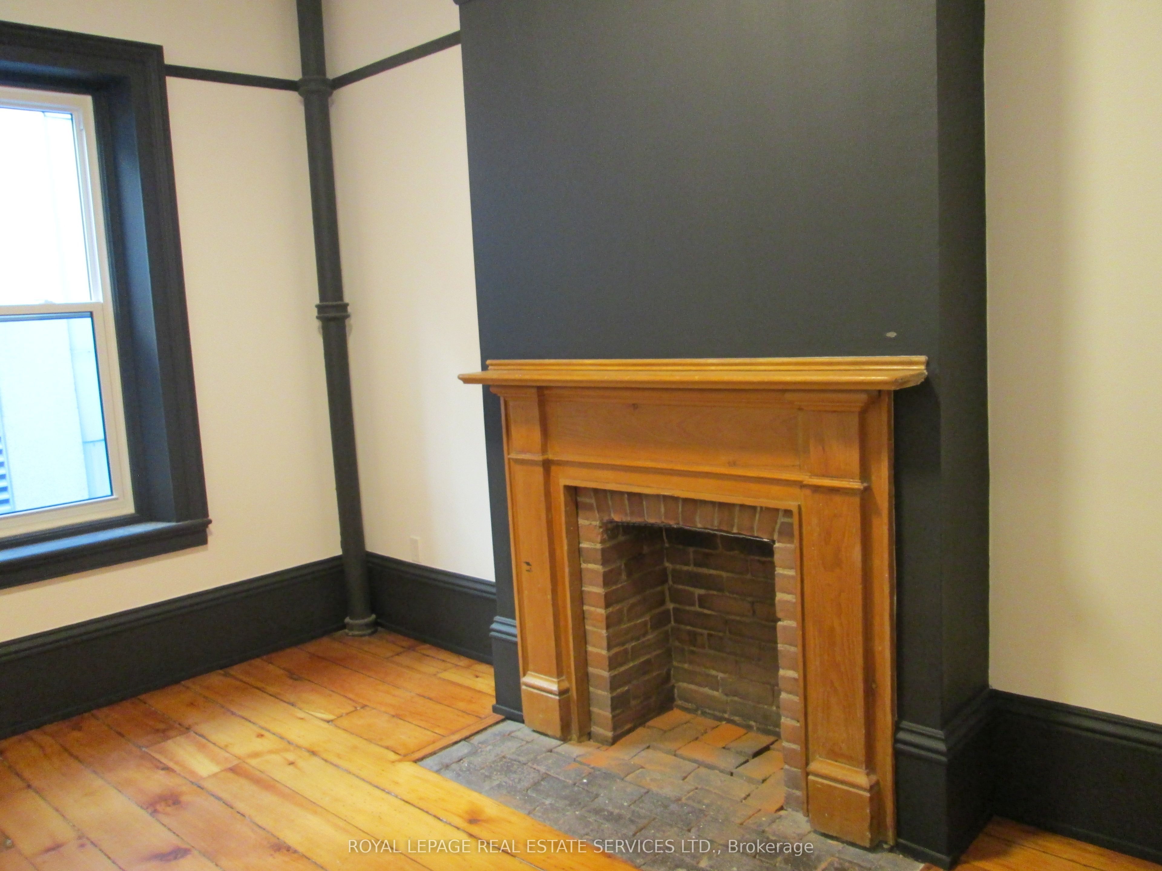 10 Trinity Square Property Photo 18