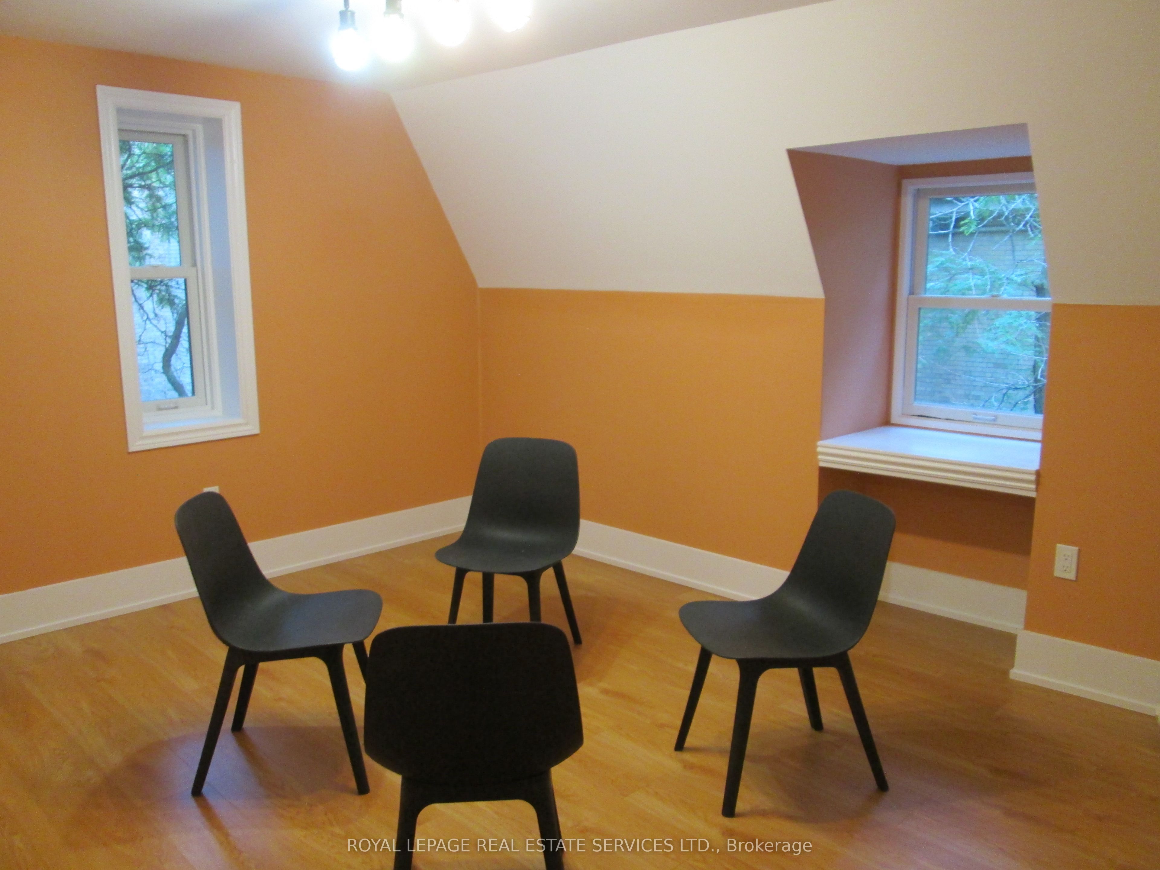 10 Trinity Square Property Photo 19