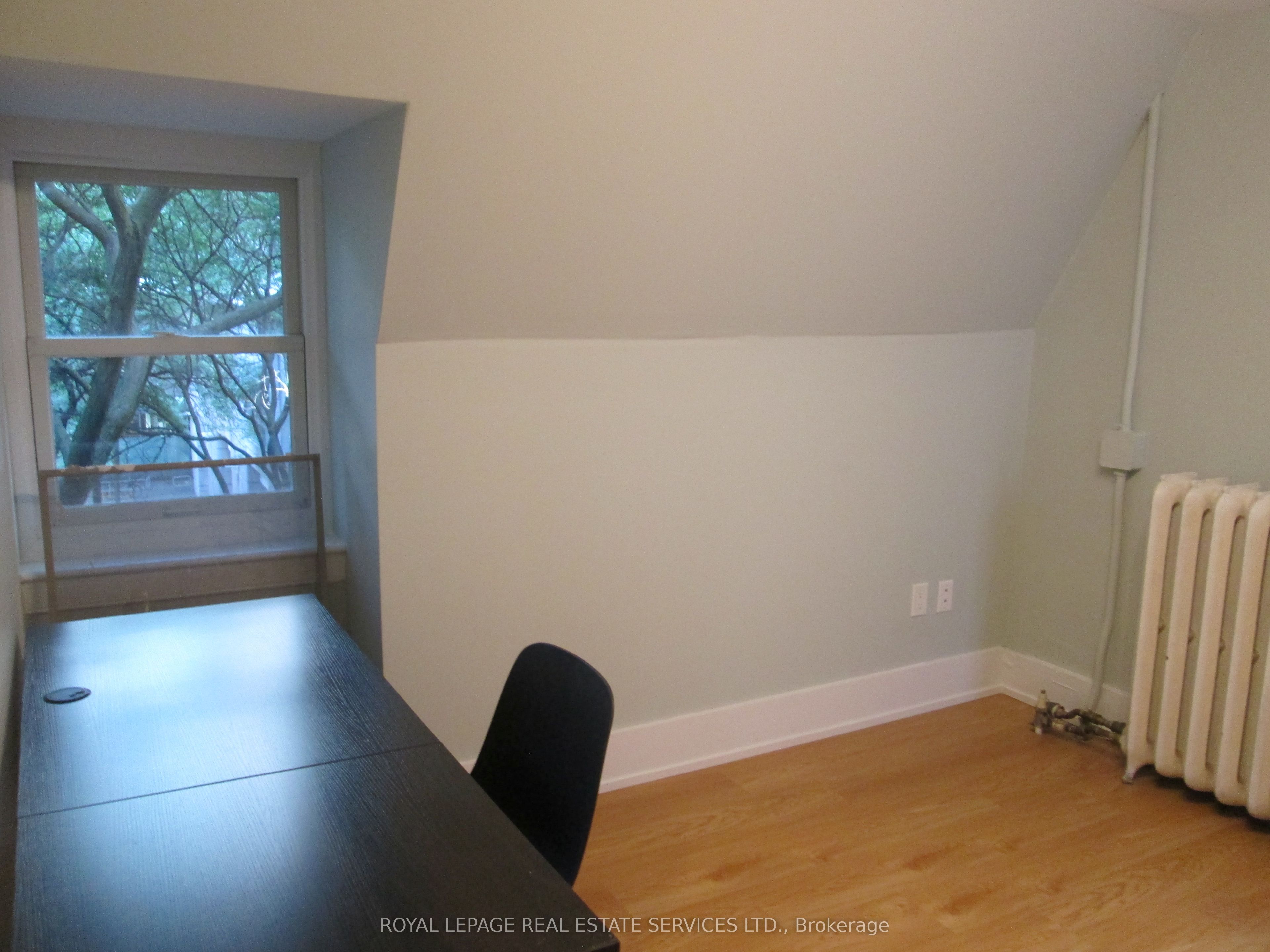 10 Trinity Square Property Photo 20