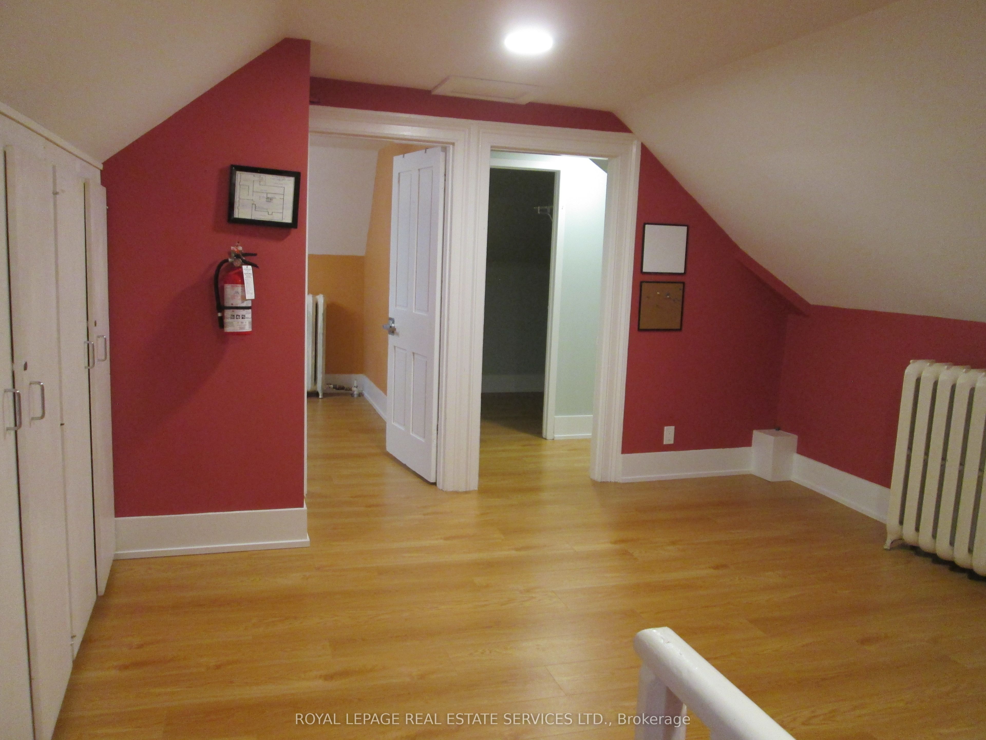 10 Trinity Square Property Photo 22