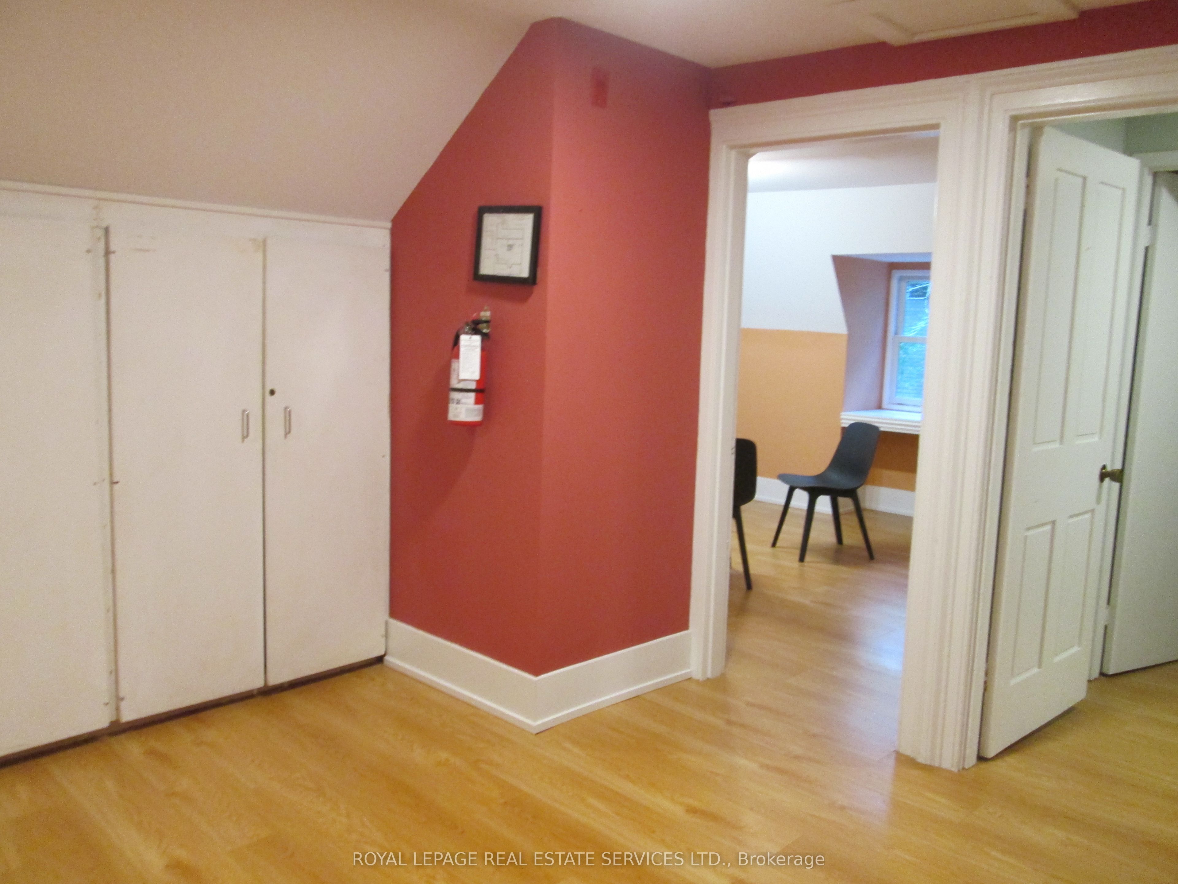 10 Trinity Square Property Photo 23