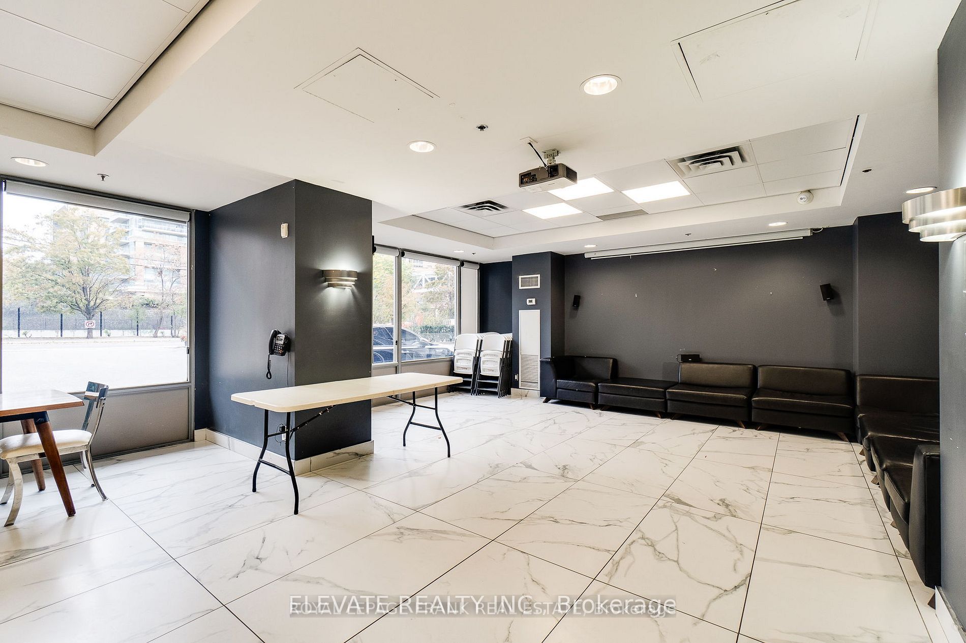 68 Douro Street 111 Property Photo 22