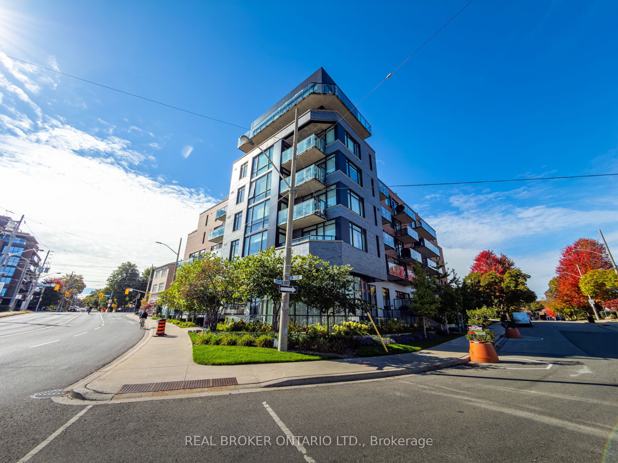 25 Malcolm Road 606 Property Photo 1