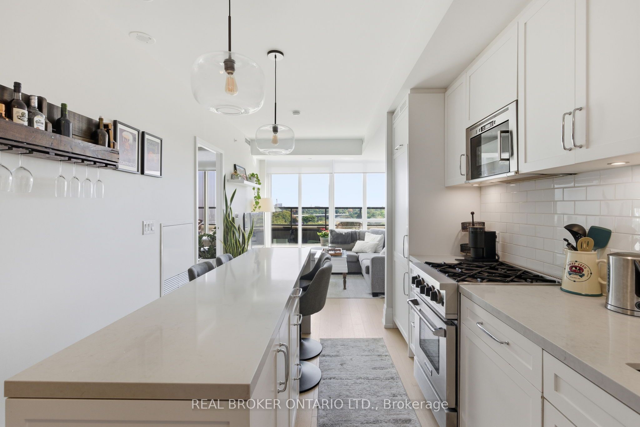 25 Malcolm Road 606 Property Photo 3