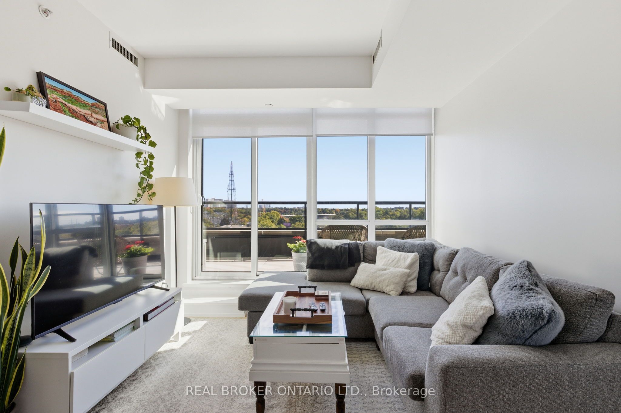 25 Malcolm Road 606 Property Photo 7