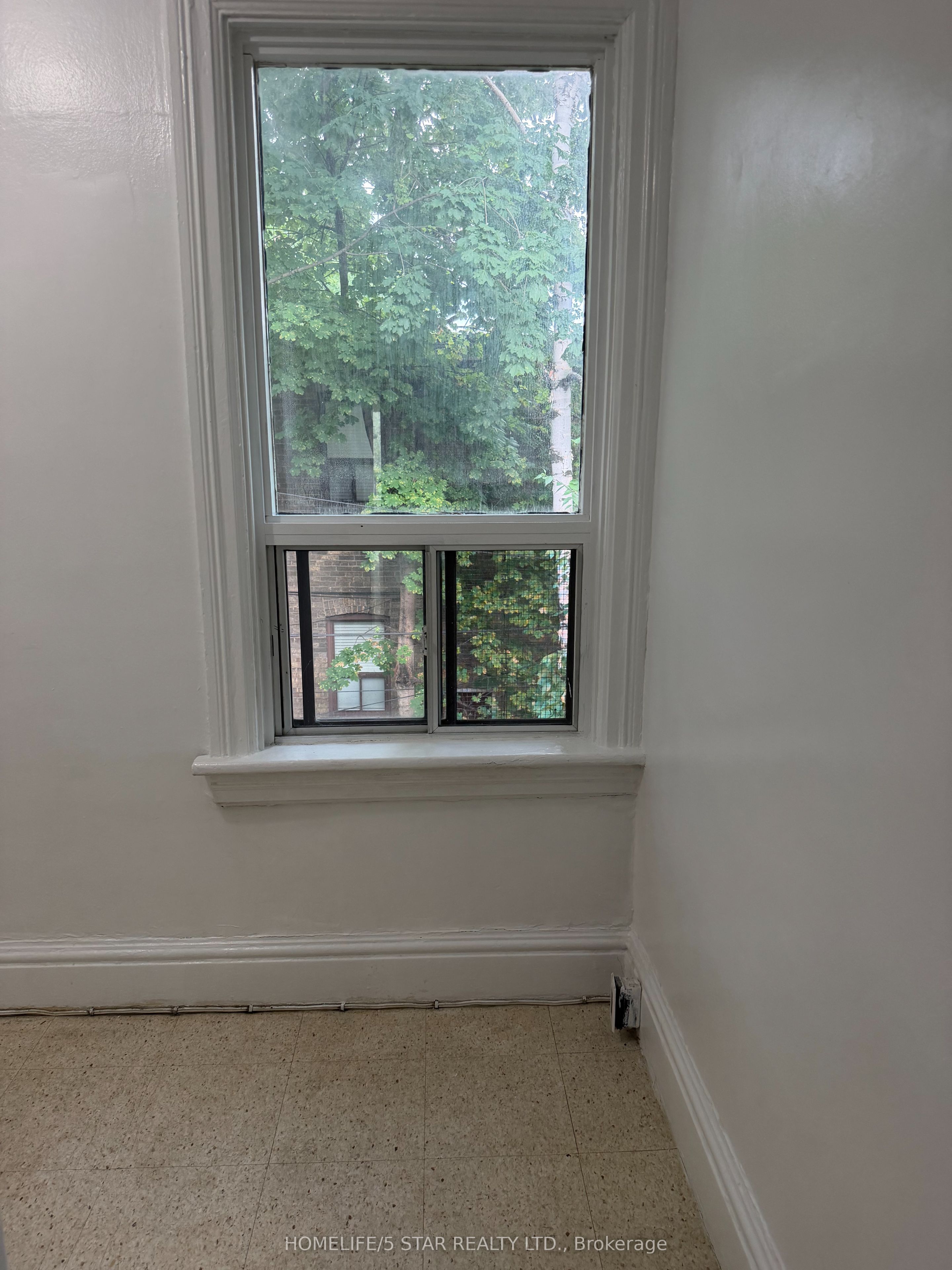 743 Euclid Avenue Apt 2 Property Photo 6