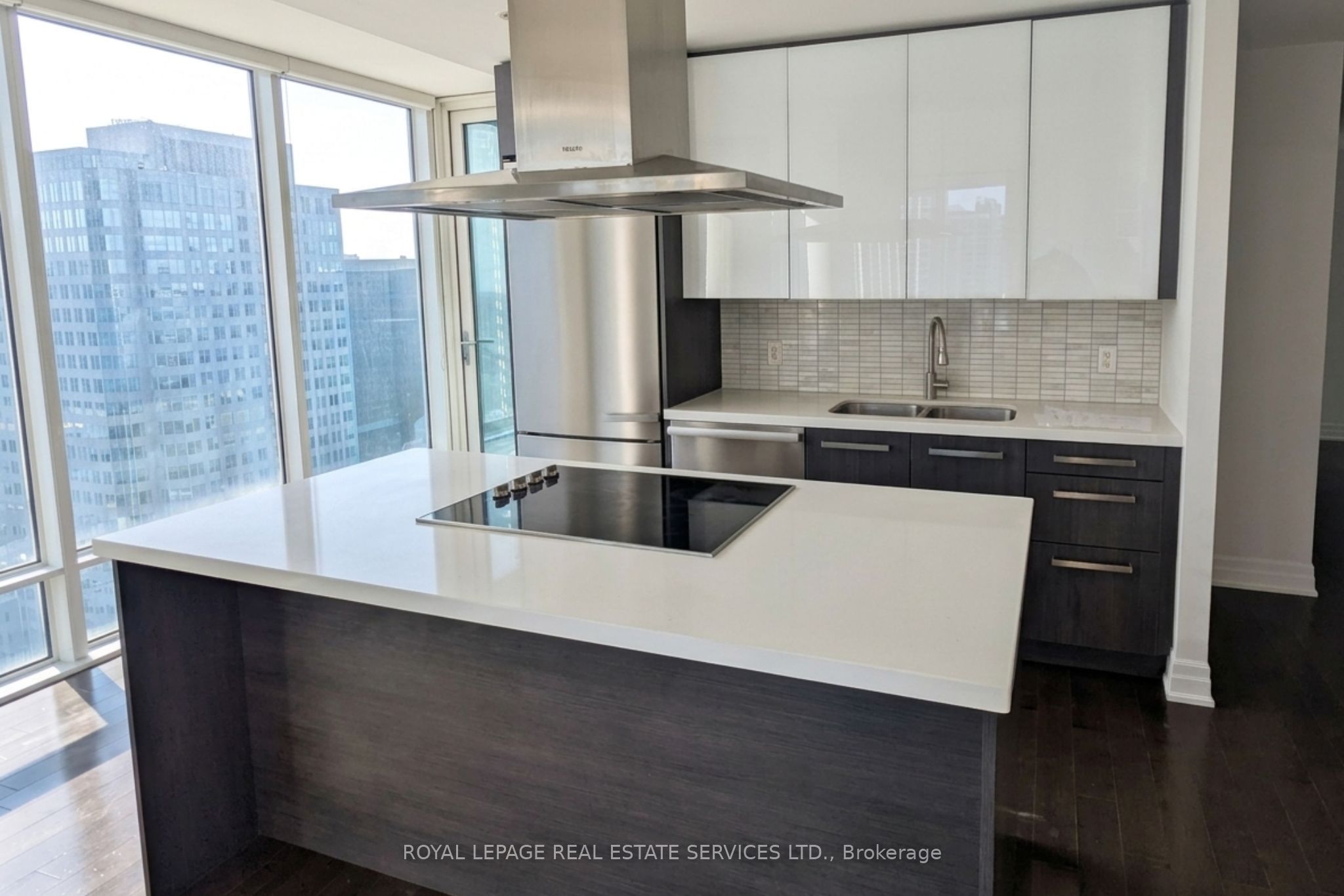 8 The Esplanade 2802 Property Photo 2