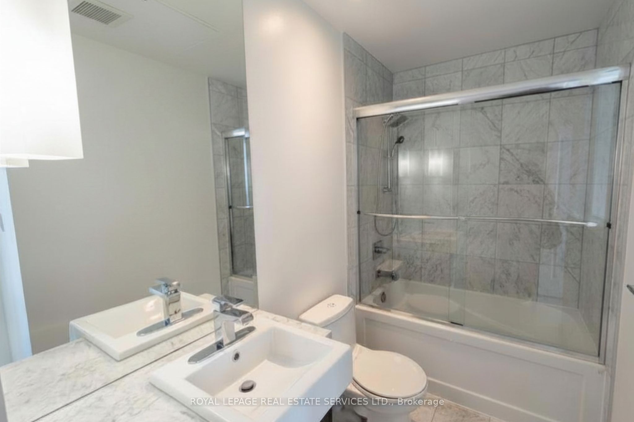 8 The Esplanade 2802 Property Photo 9