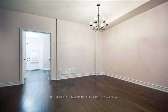 24 Glendora Avenue Property Photo 4