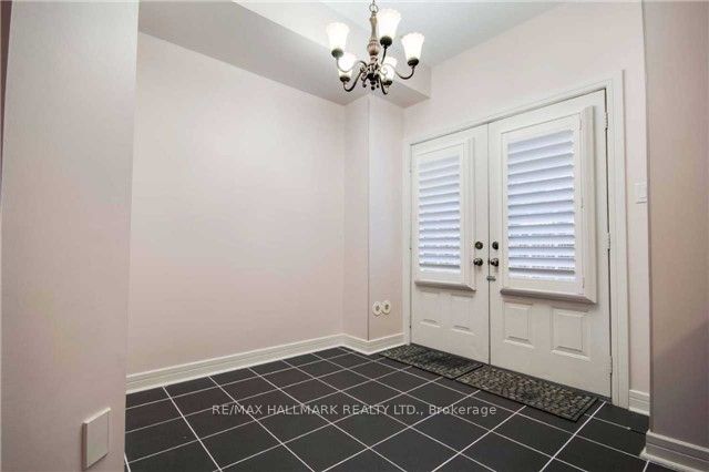 24 Glendora Avenue Property Photo 6