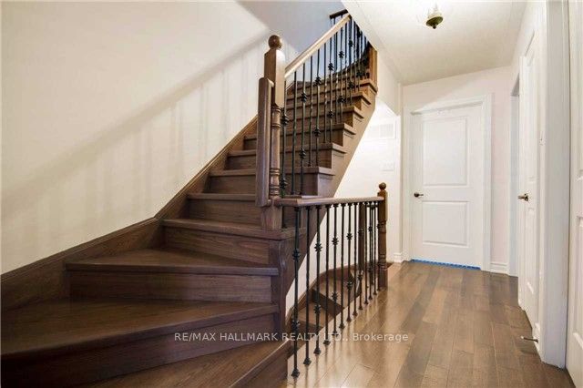 24 Glendora Avenue Property Photo 7