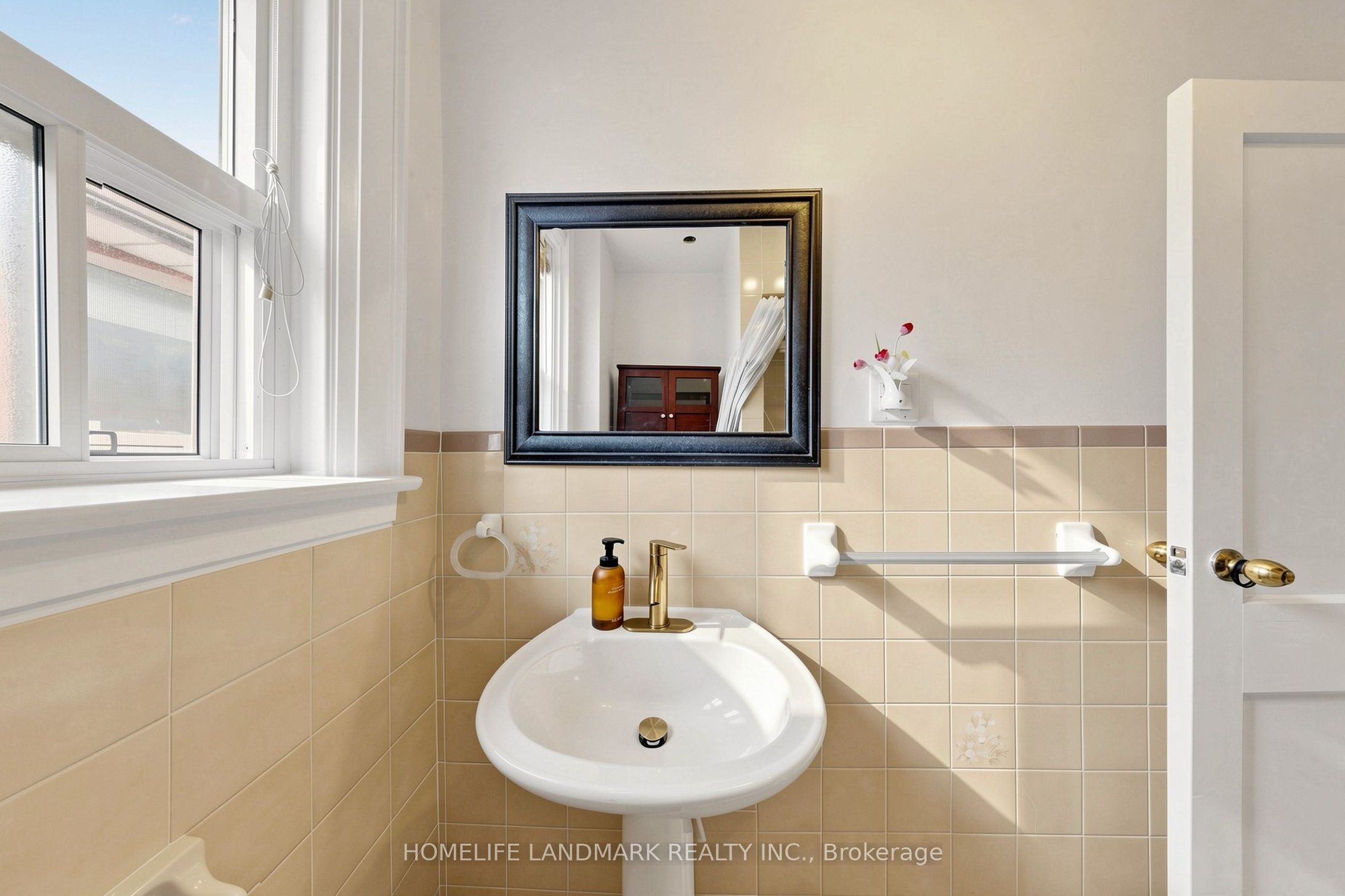 484 Glenholme Avenue Property Photo 33