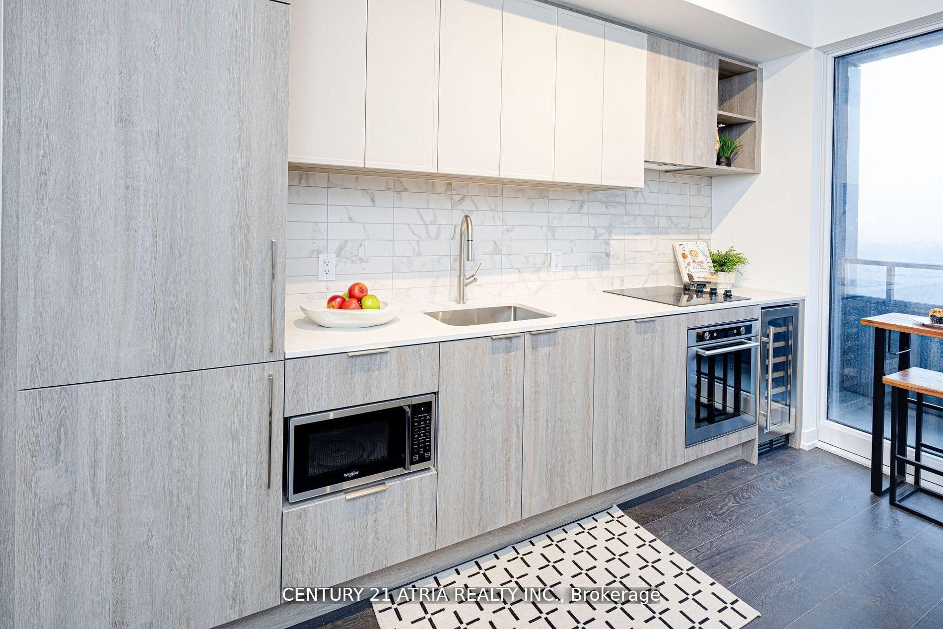 2020 Bathurst Street 1810 Property Photo 3