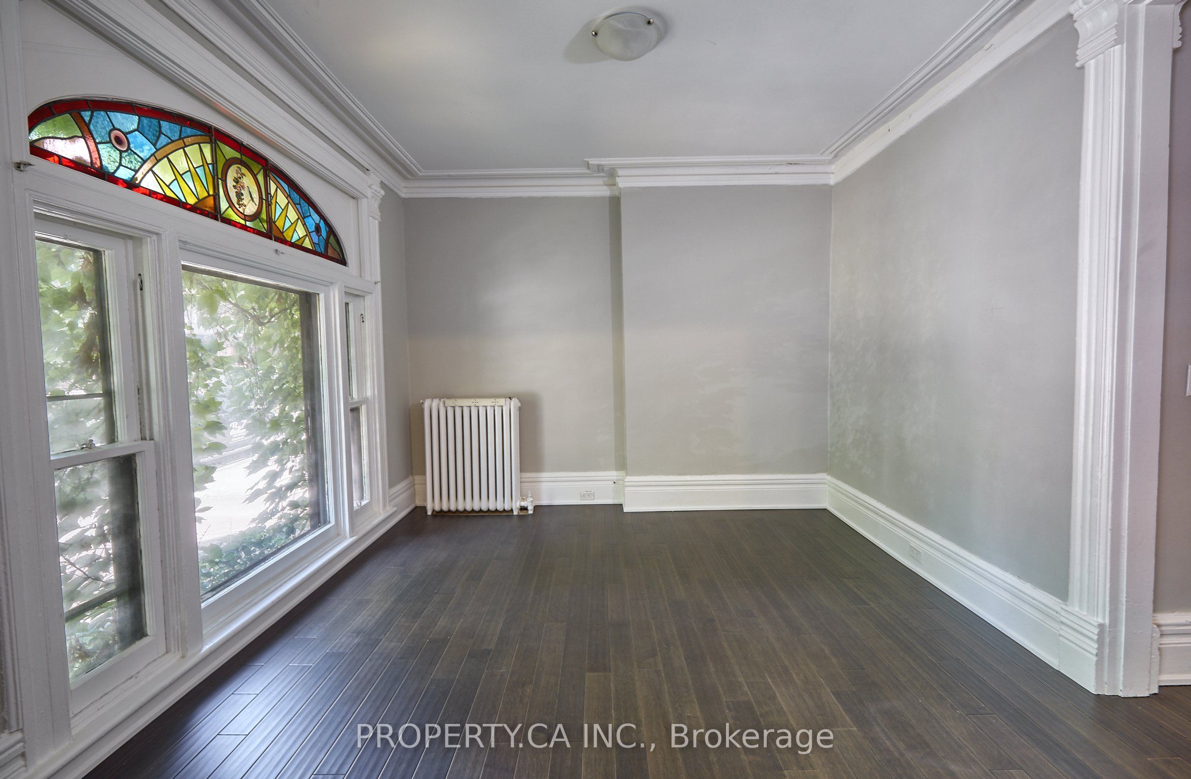 345 Gladstone Avenue Property Photo 3