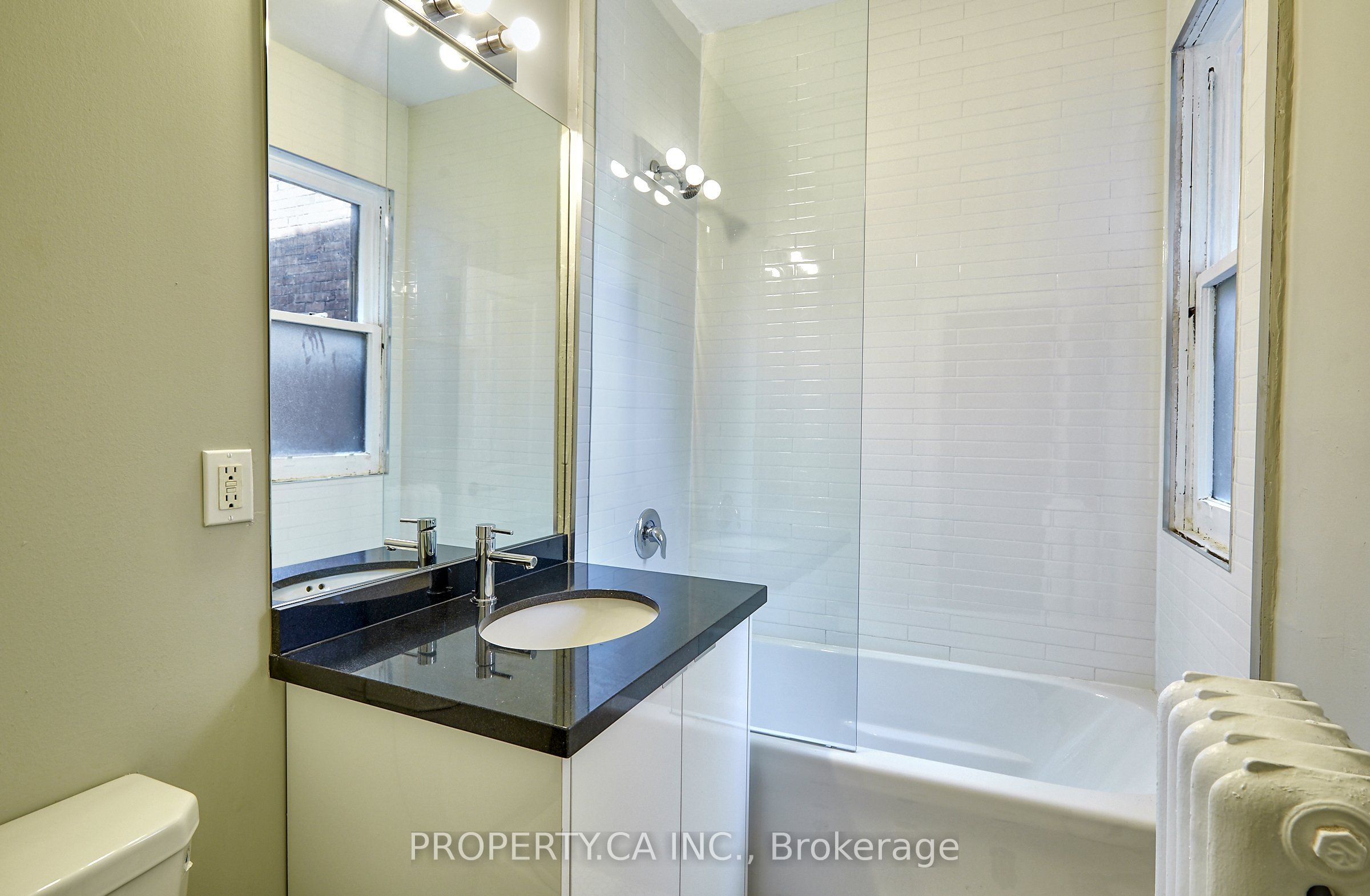 345 Gladstone Avenue Property Photo 9
