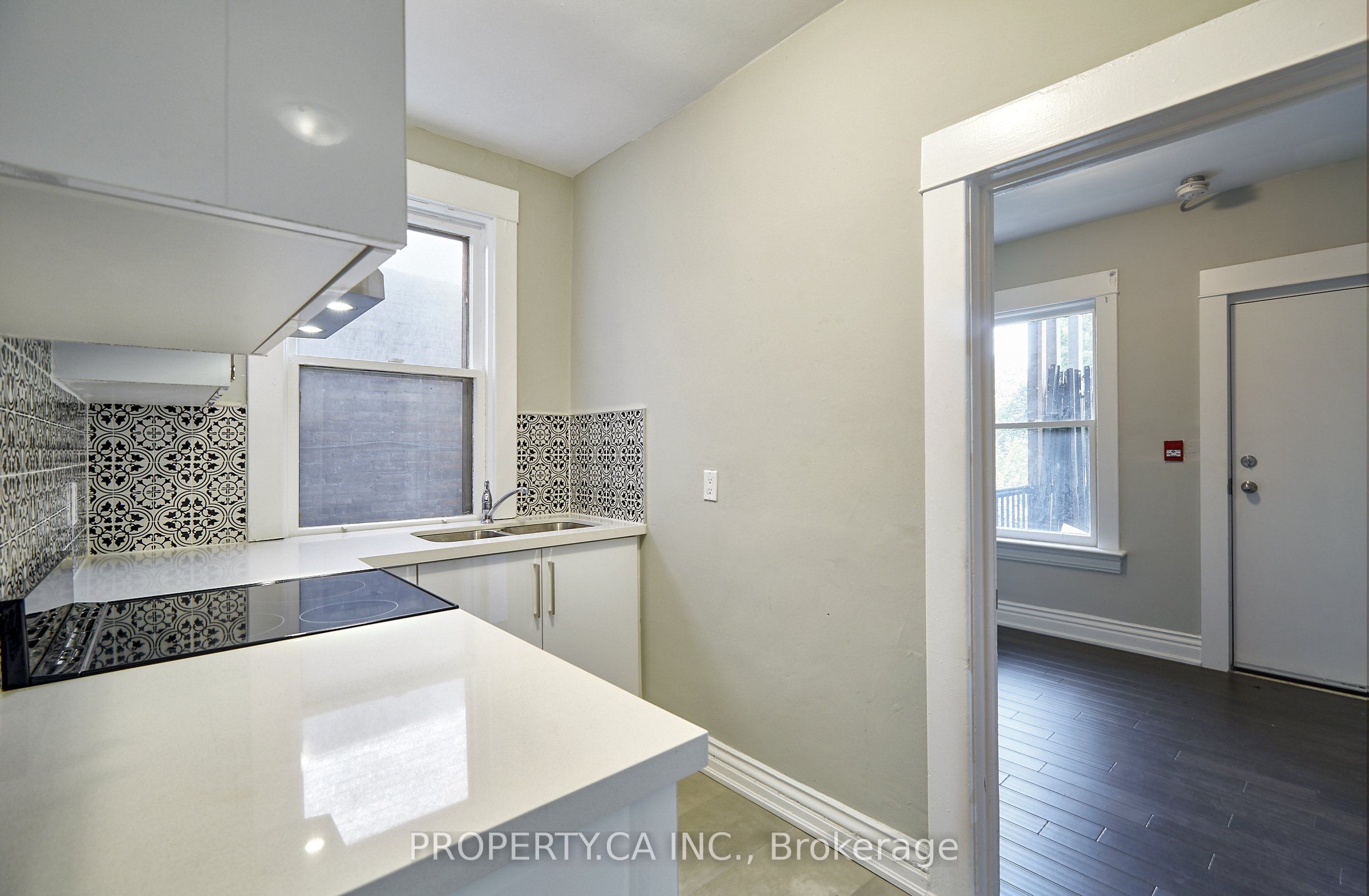 345 Gladstone Avenue Property Photo 10