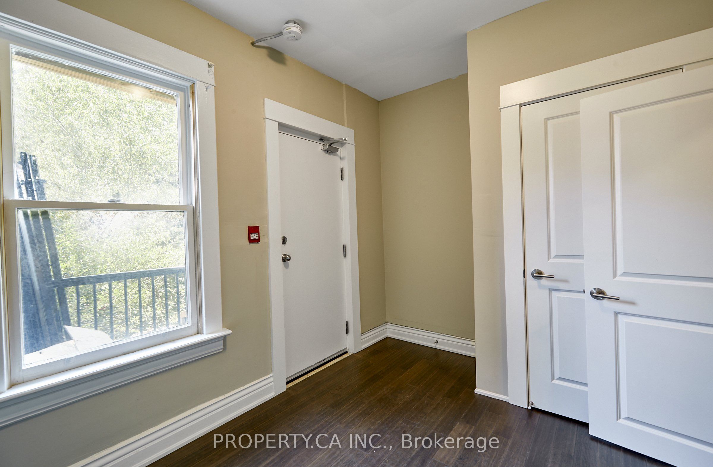 345 Gladstone Avenue Property Photo 15