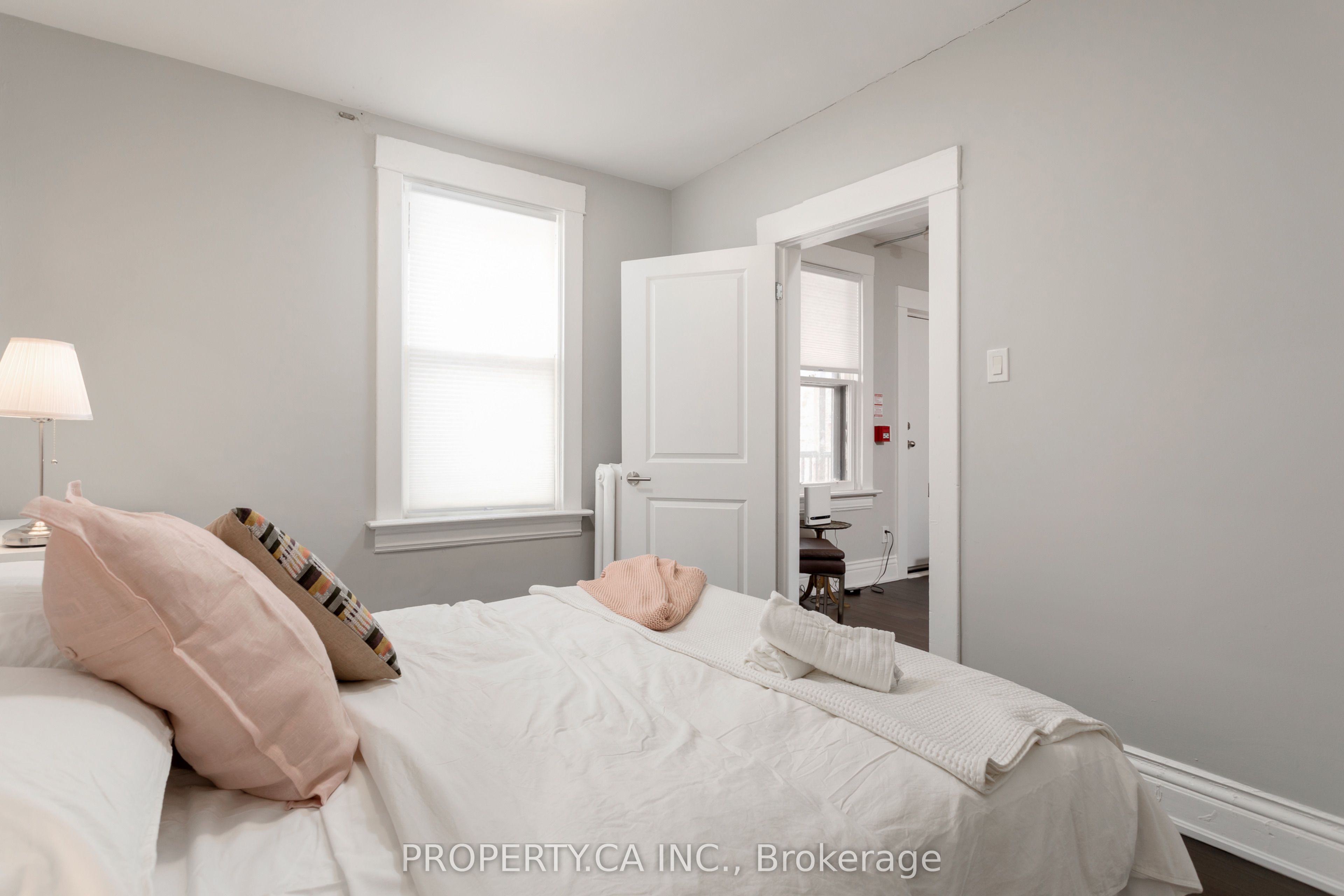 345 Gladstone Avenue Property Photo 38