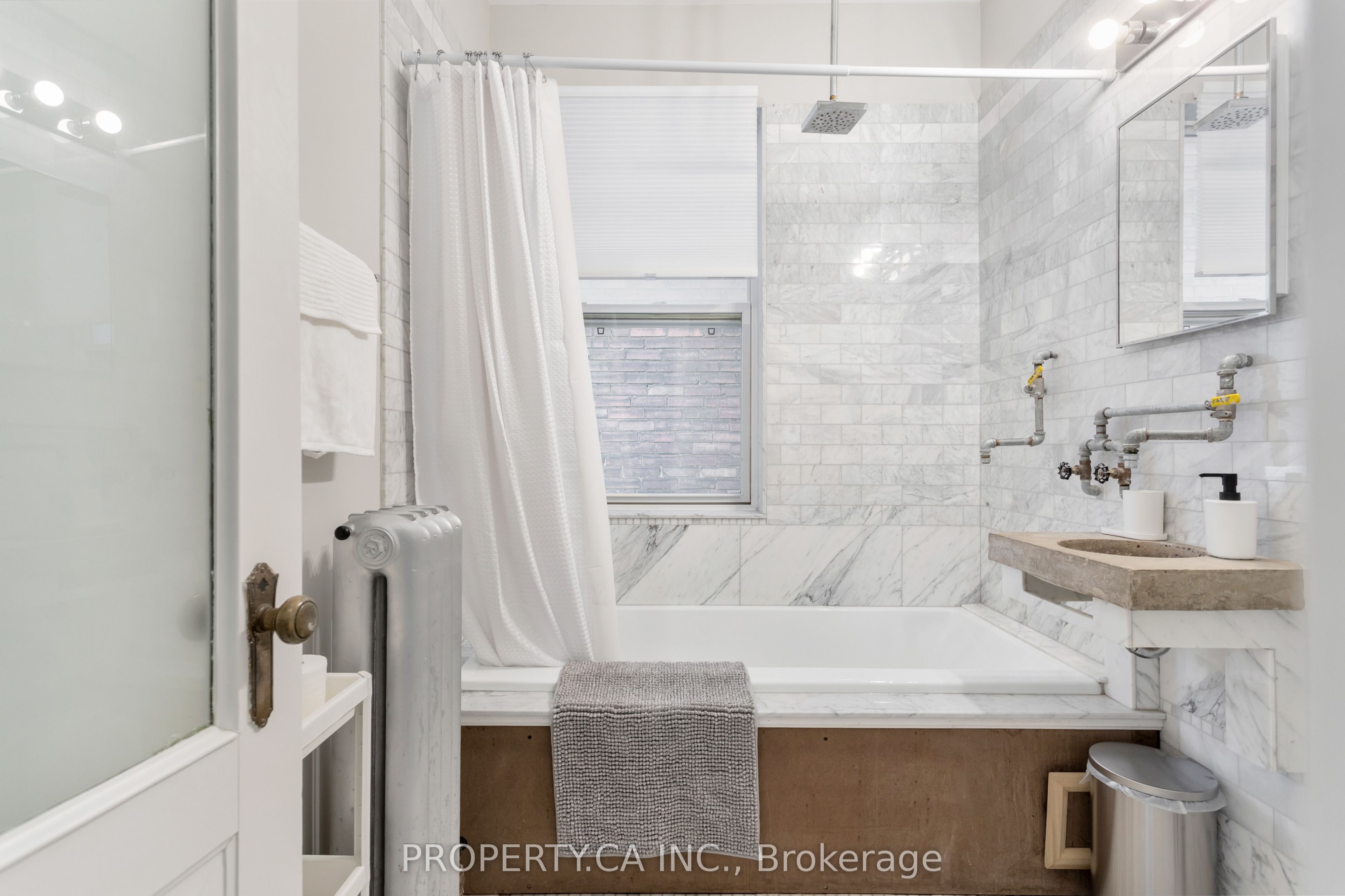 345 Gladstone Avenue Property Photo 40